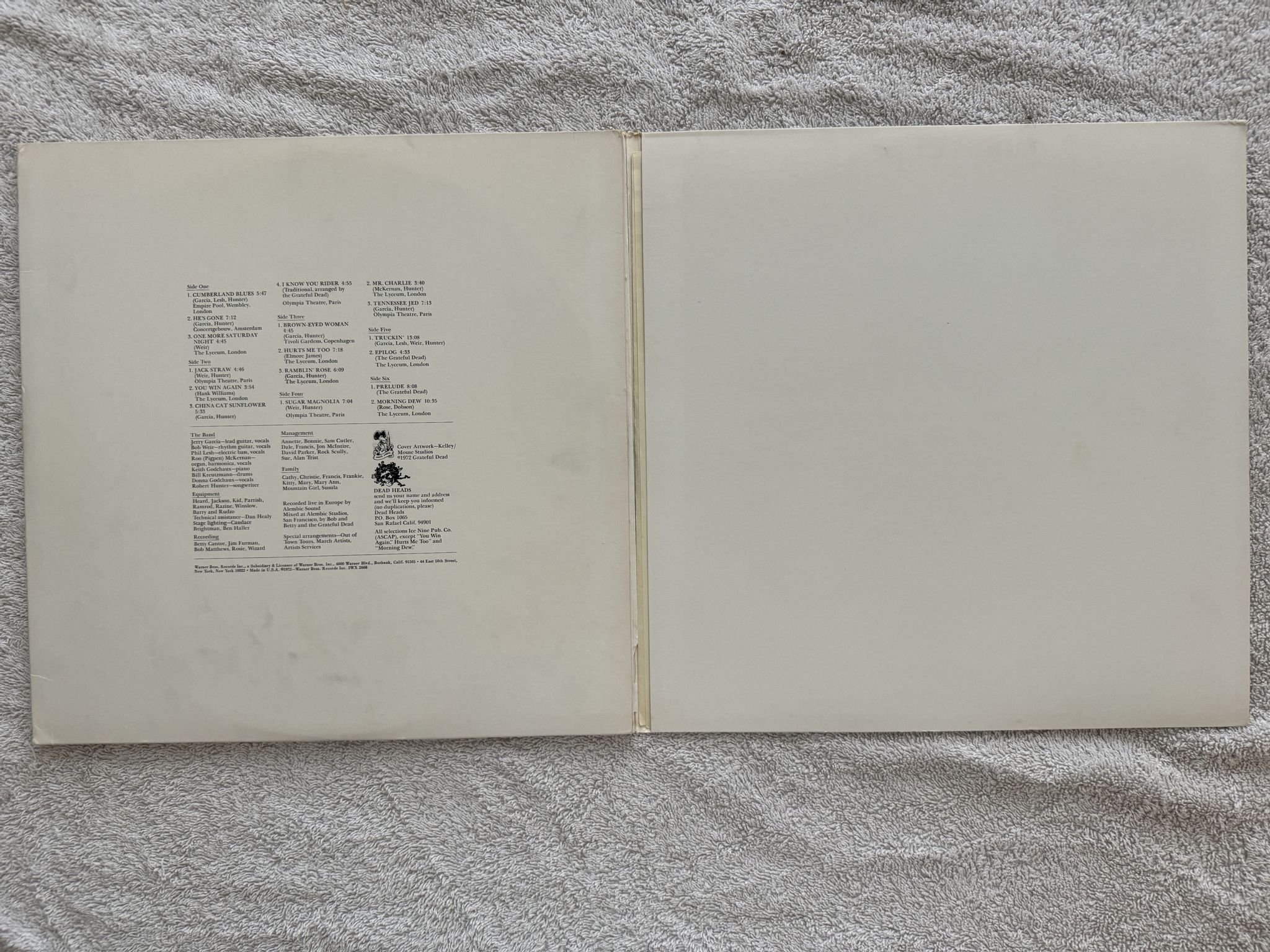 Omslagsbild för skivan GRATEFUL DEAD Europe '72 3xLP -72 US WARNER BROS 3WX 2668