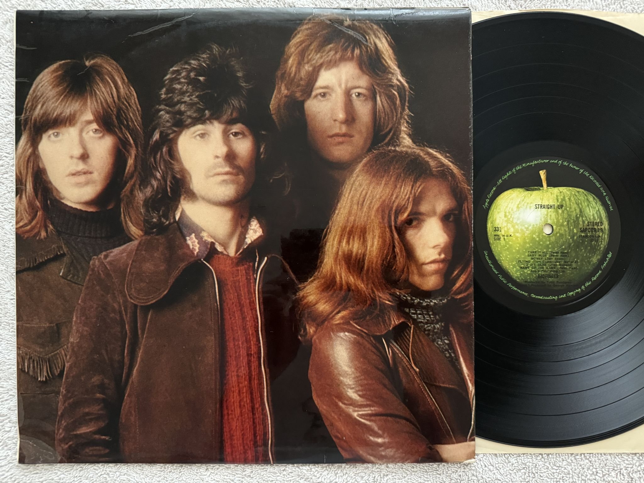 Omslagsbild för skivan BADFINGER straight up LP -72 UK APPLE SAPCOR 19