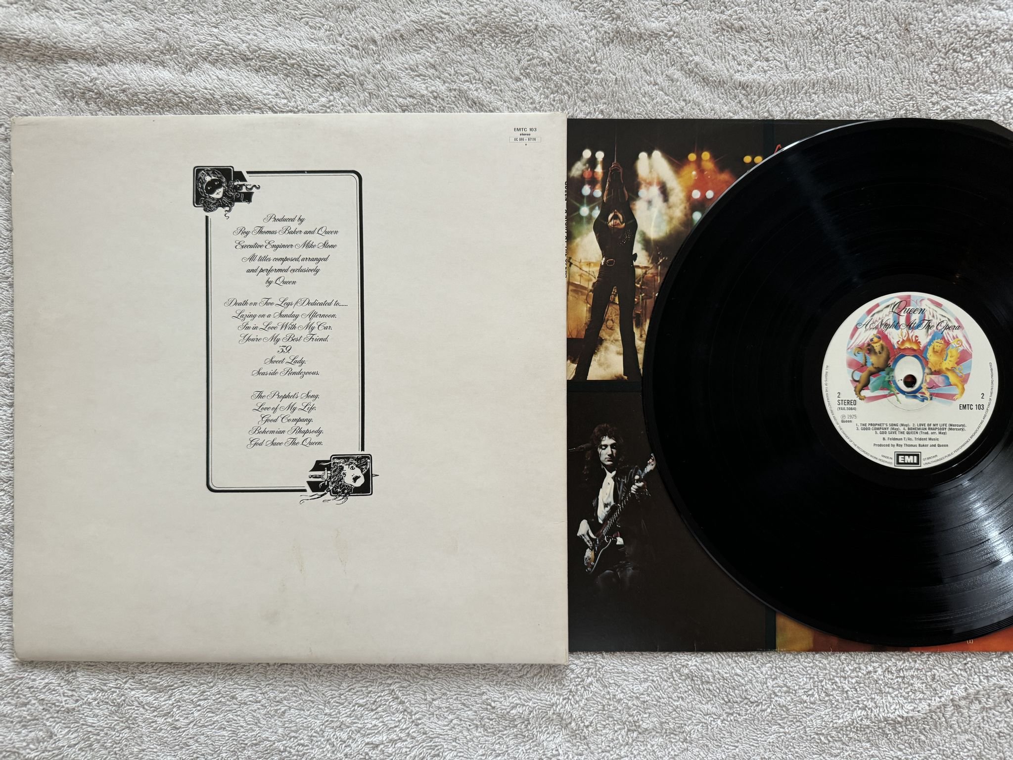 Omslagsbild för skivan QUEEN a night at the opera LP -75 UK EMI EMTC 103 *** MASTERPIECE ***