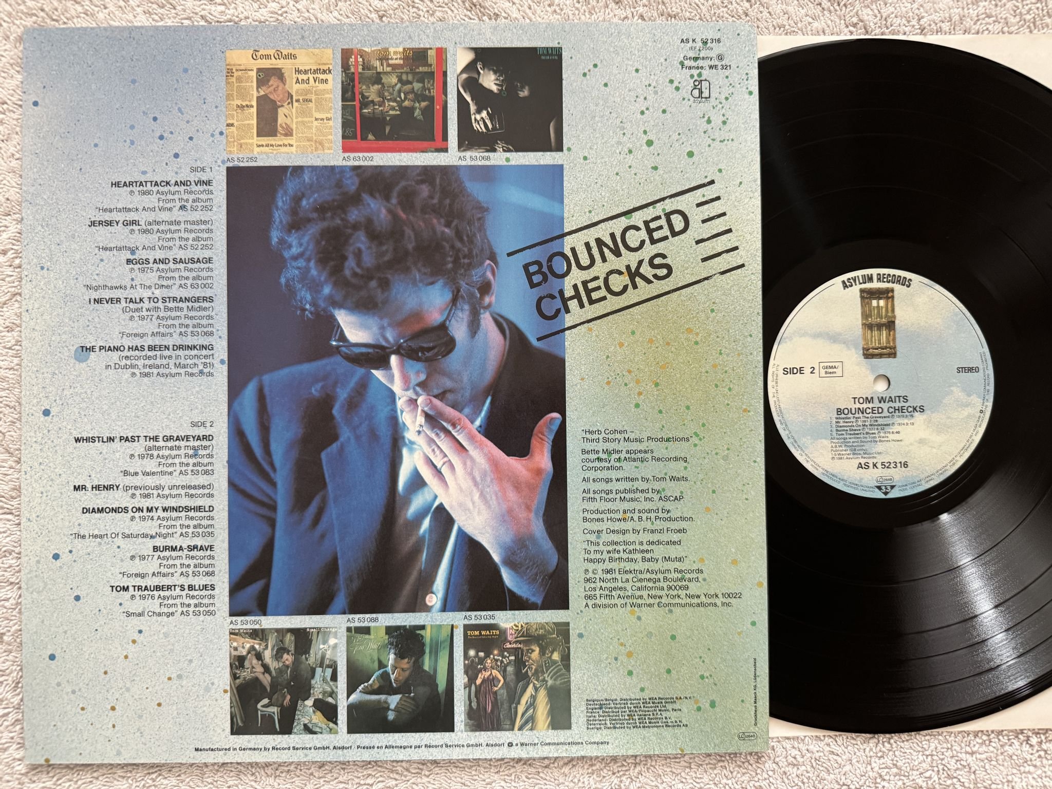 Omslagsbild för skivan TOM WAITS bounced checks LP -81 Ger ASYLUM AS K 52316
