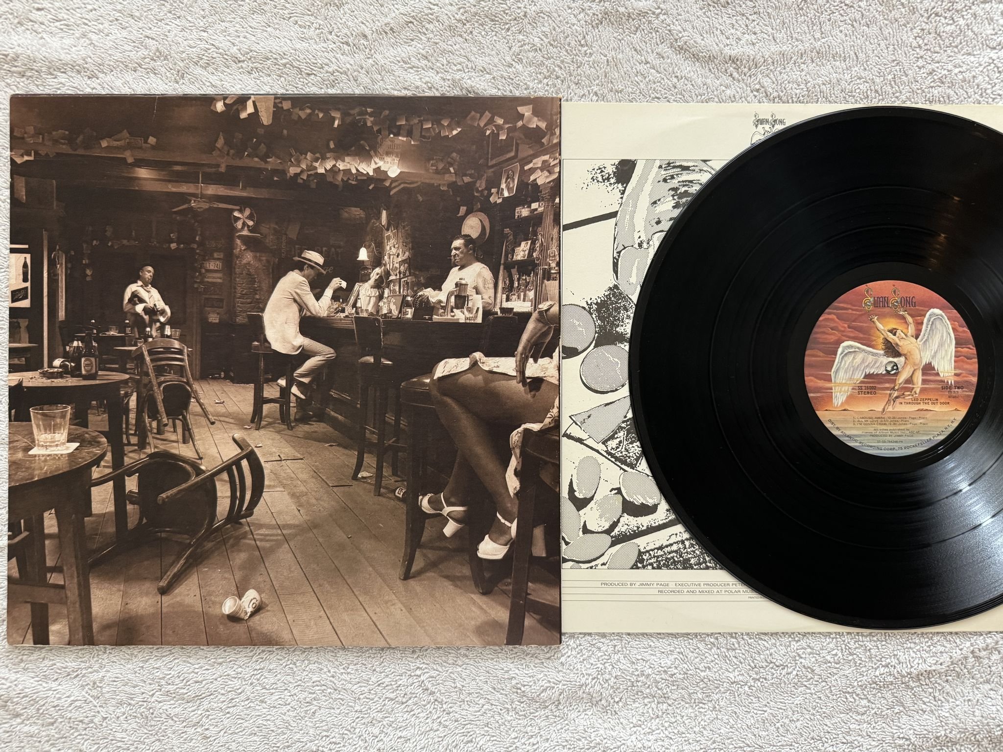 Omslagsbild för skivan LED ZEPPELIN in through the door LP -79 US SWAN SONG SS 16002 ** B-COVER **