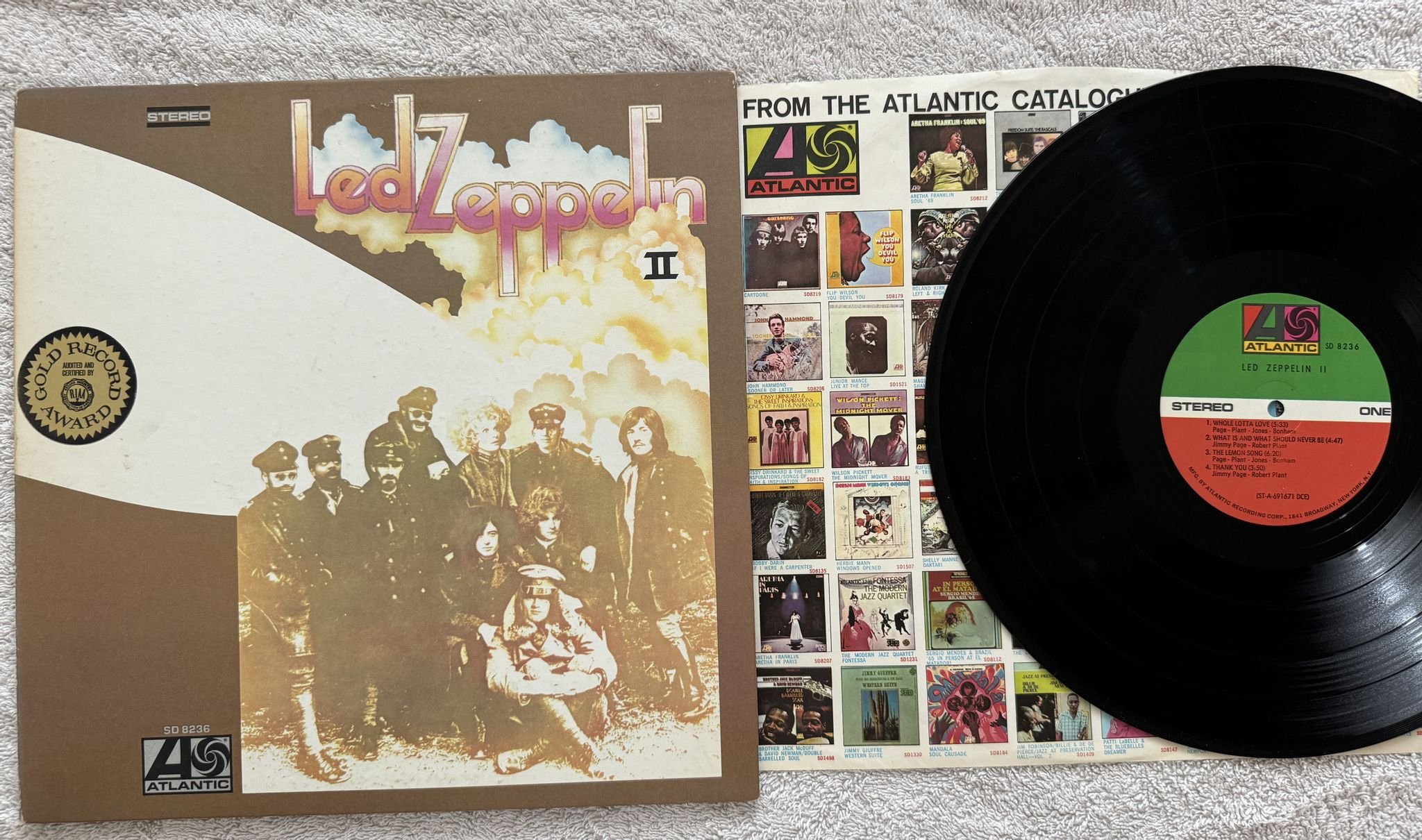 Omslagsbild för skivan LED ZEPPELIN II LP US ATLANTIC SD 8236