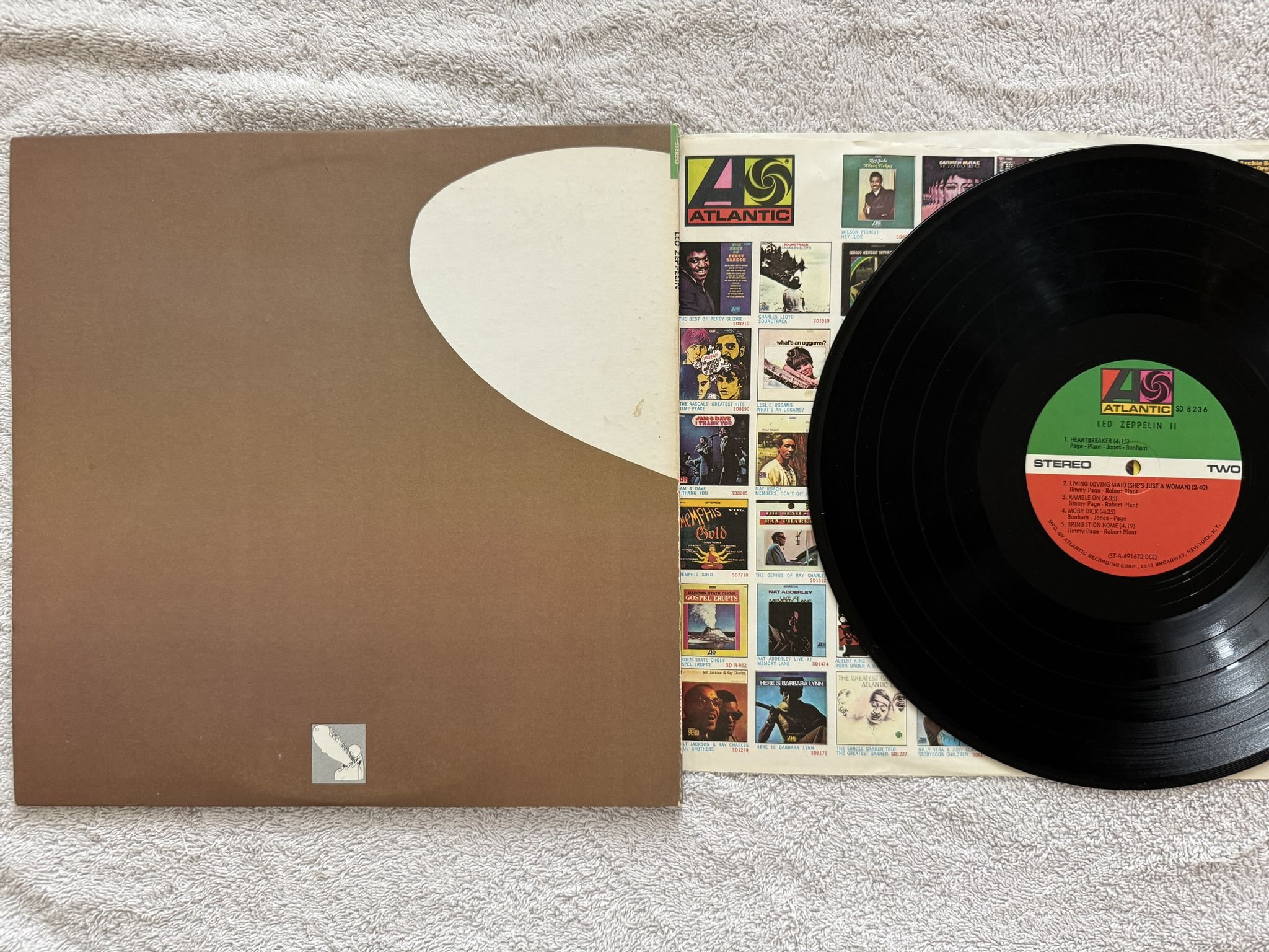 Omslagsbild för skivan LED ZEPPELIN II LP US ATLANTIC SD 8236