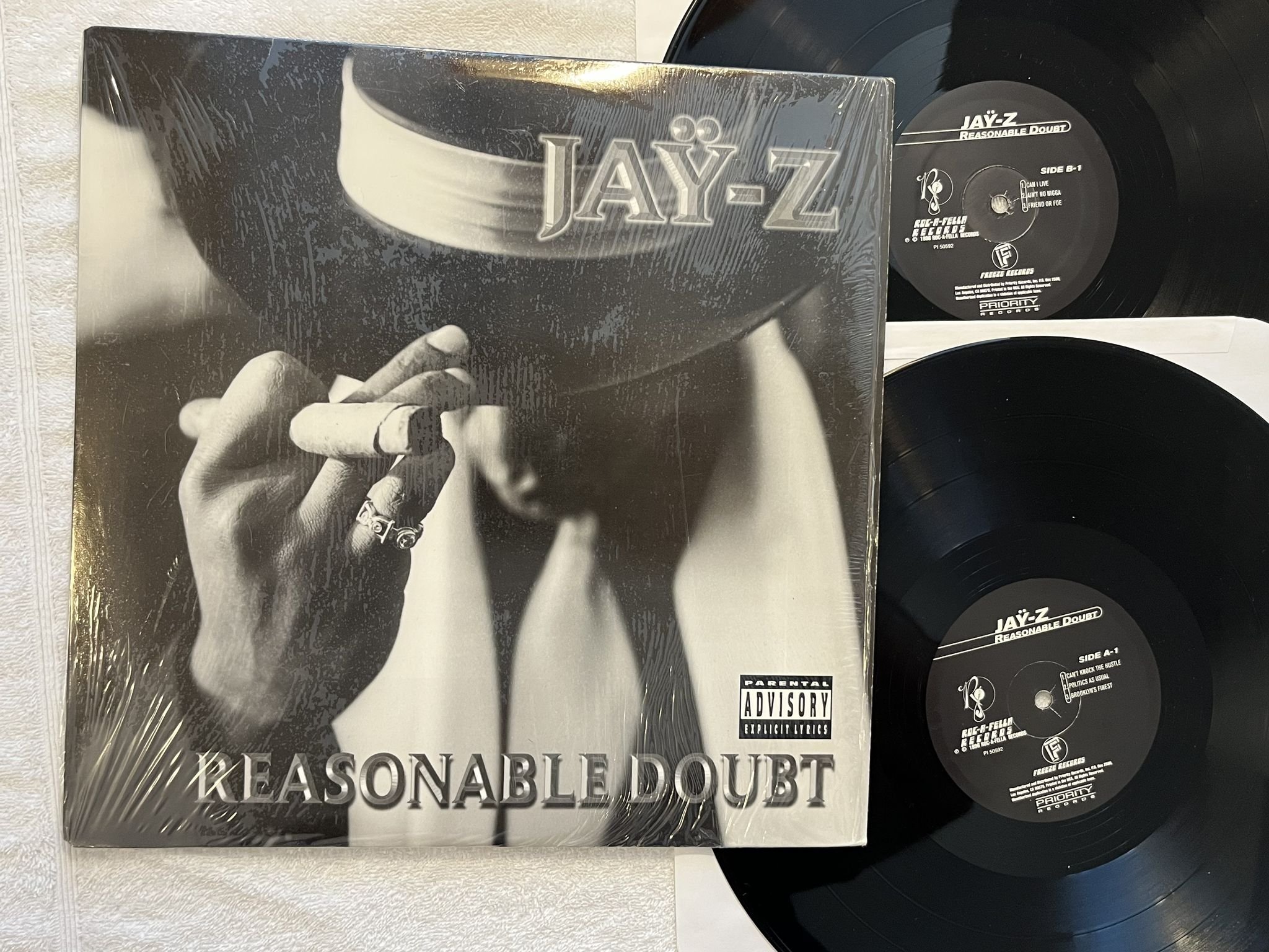Omslagsbild för skivan JAY Z Reasonable Doubt 2xLP -96 US ROC-A-FELLA P1 50592 ** VERY RARE **
