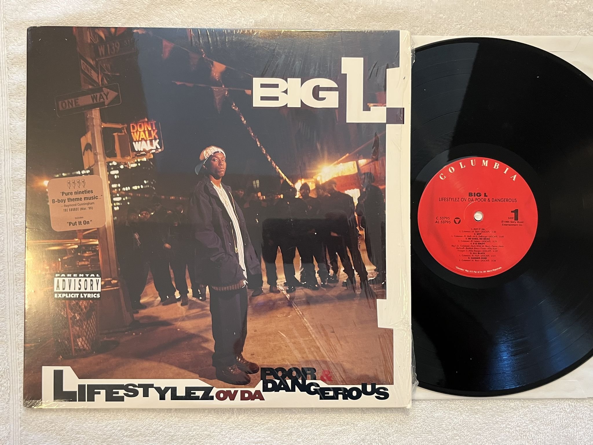 Omslagsbild för skivan BIG L lifestylez ov da poor & dangerous LP -95 US ** "Timez Iz Hard on B-side **