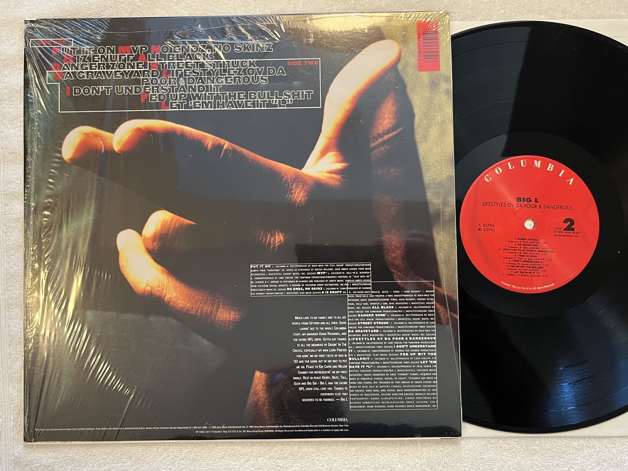Omslagsbild för skivan BIG L lifestylez ov da poor & dangerous LP -95 US ** "Timez Iz Hard on B-side **