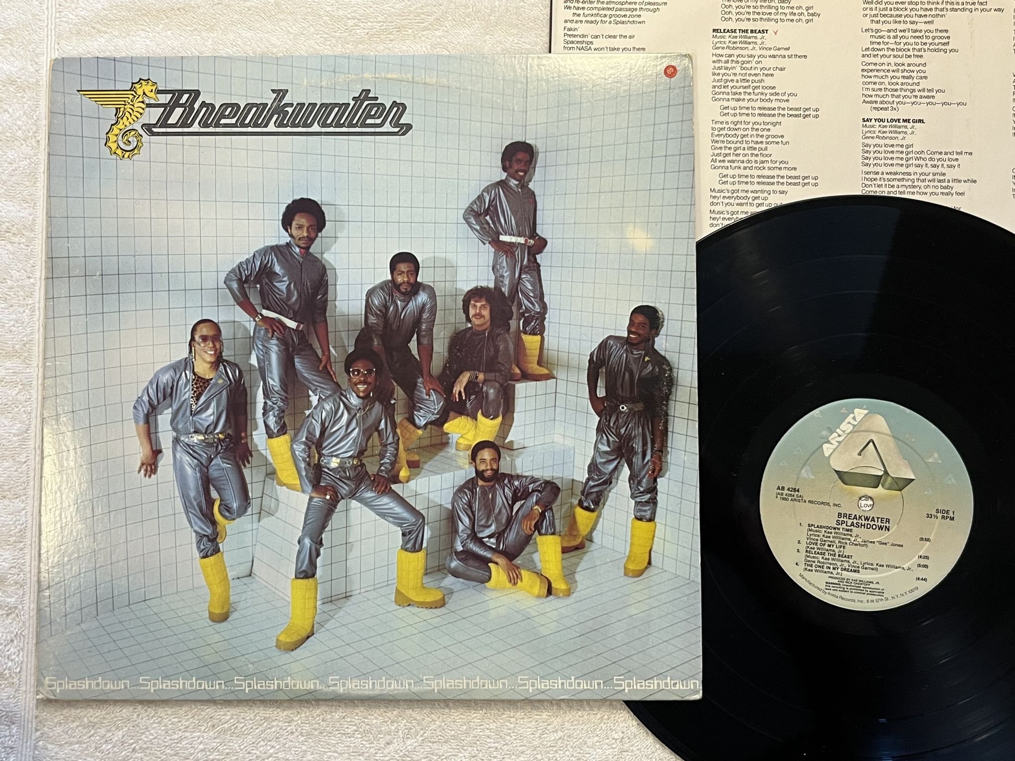 Omslagsbild för skivan BREAKWATER splashdown LP -80 US ARISTA AB 4264 ** DISCO FUNK **