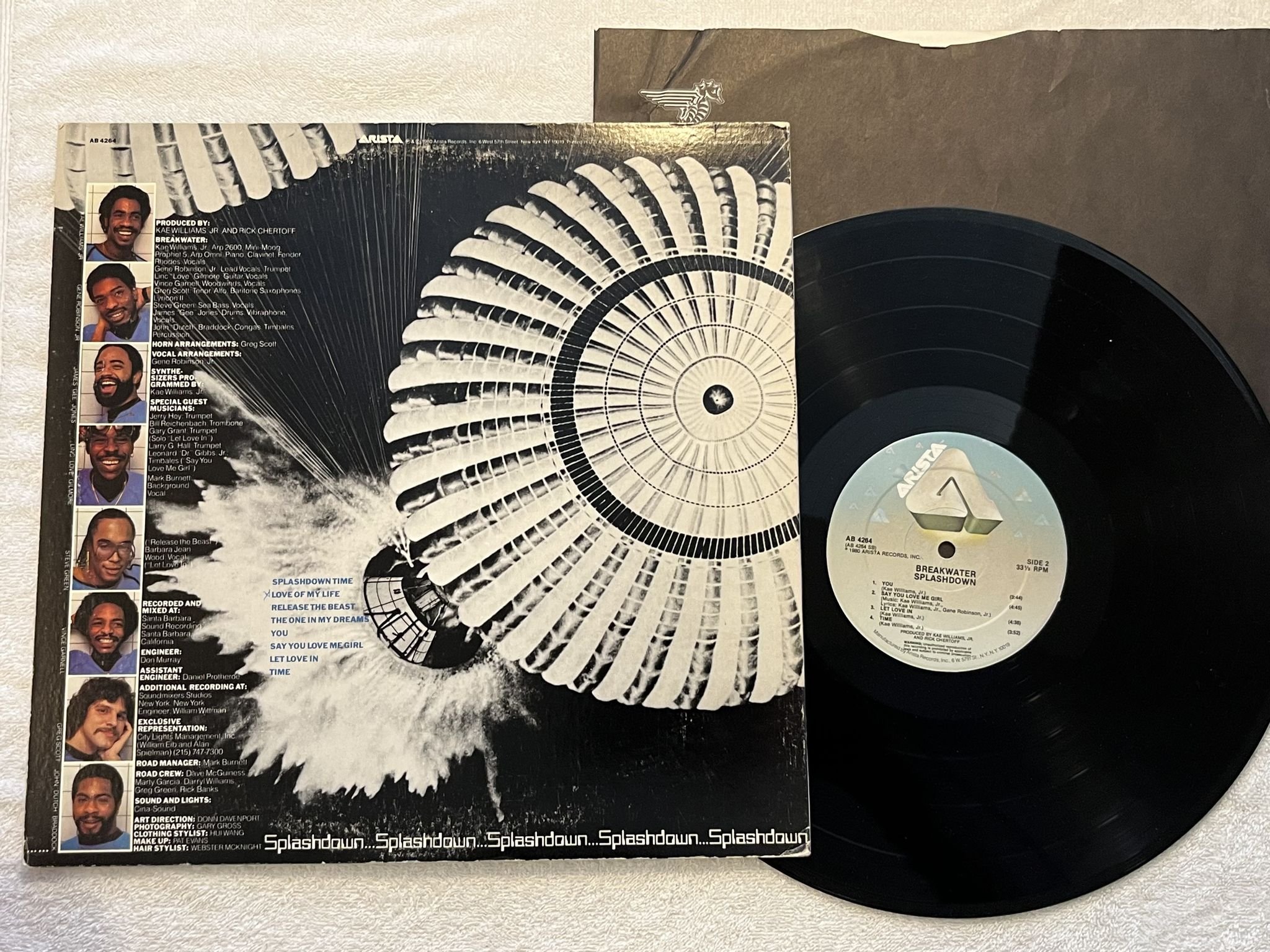 Omslagsbild för skivan BREAKWATER splashdown LP -80 US ARISTA AB 4264 ** DISCO FUNK **