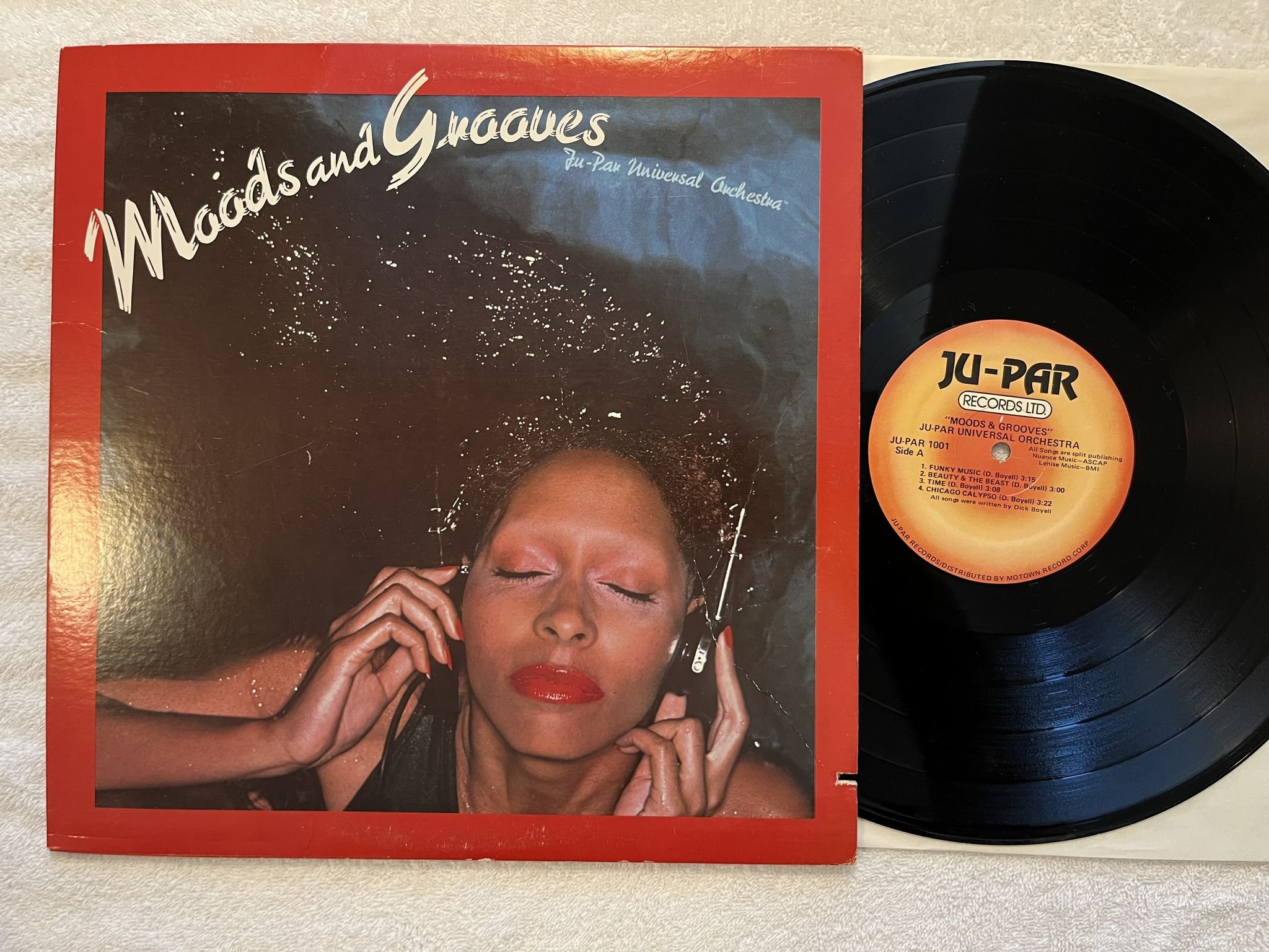 Omslagsbild för skivan JU-PAR UNIVERSAL ORCHESTRA Moods & Grooves LP US JU-PAR 1001 ** JAZZ FUNK **