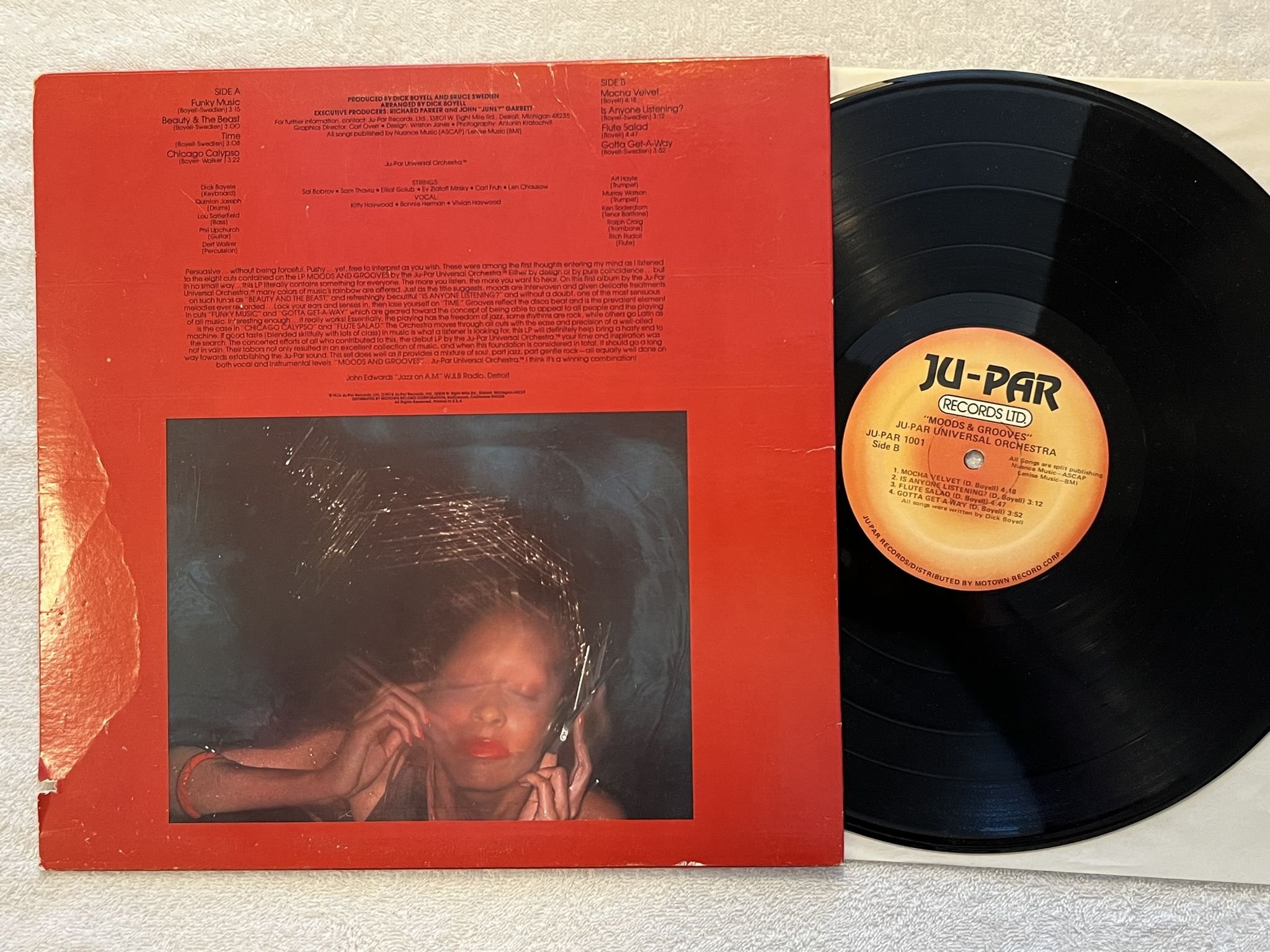 Omslagsbild för skivan JU-PAR UNIVERSAL ORCHESTRA Moods & Grooves LP US JU-PAR 1001 ** JAZZ FUNK **