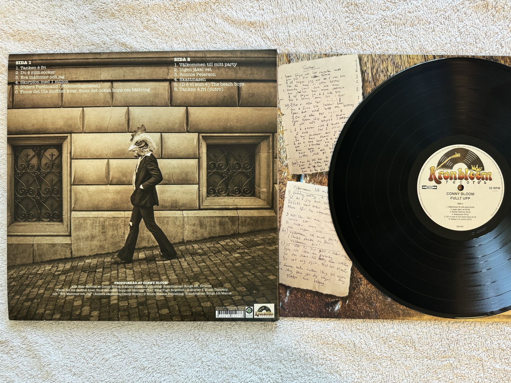 Omslagsbild för skivan CONNY BLOOM Fullt Upp LP 2016 kronblom cblp001