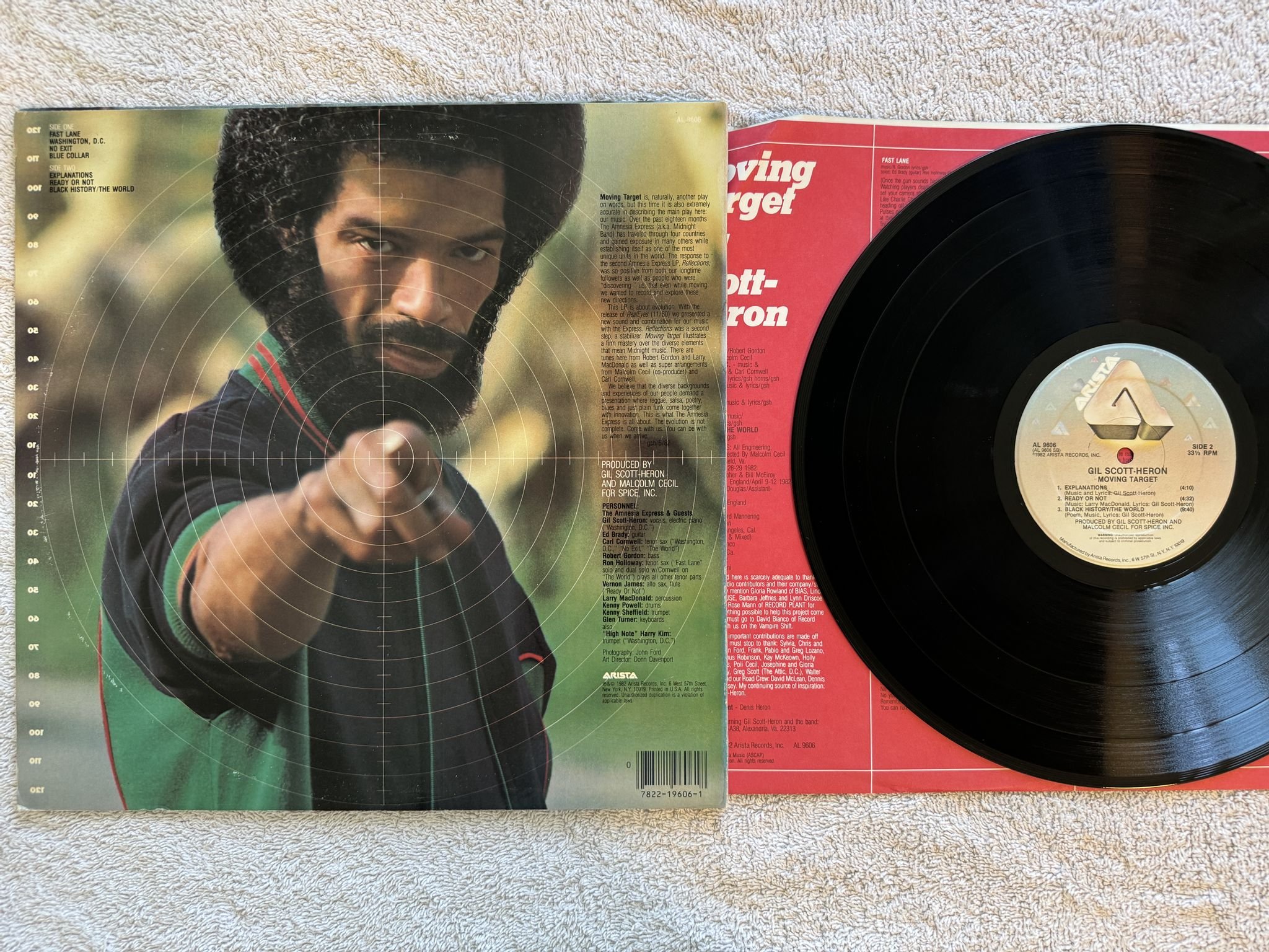 Omslagsbild för skivan GIL SCOTT-HERON moving target LP -82 US ARISTA AL 9606