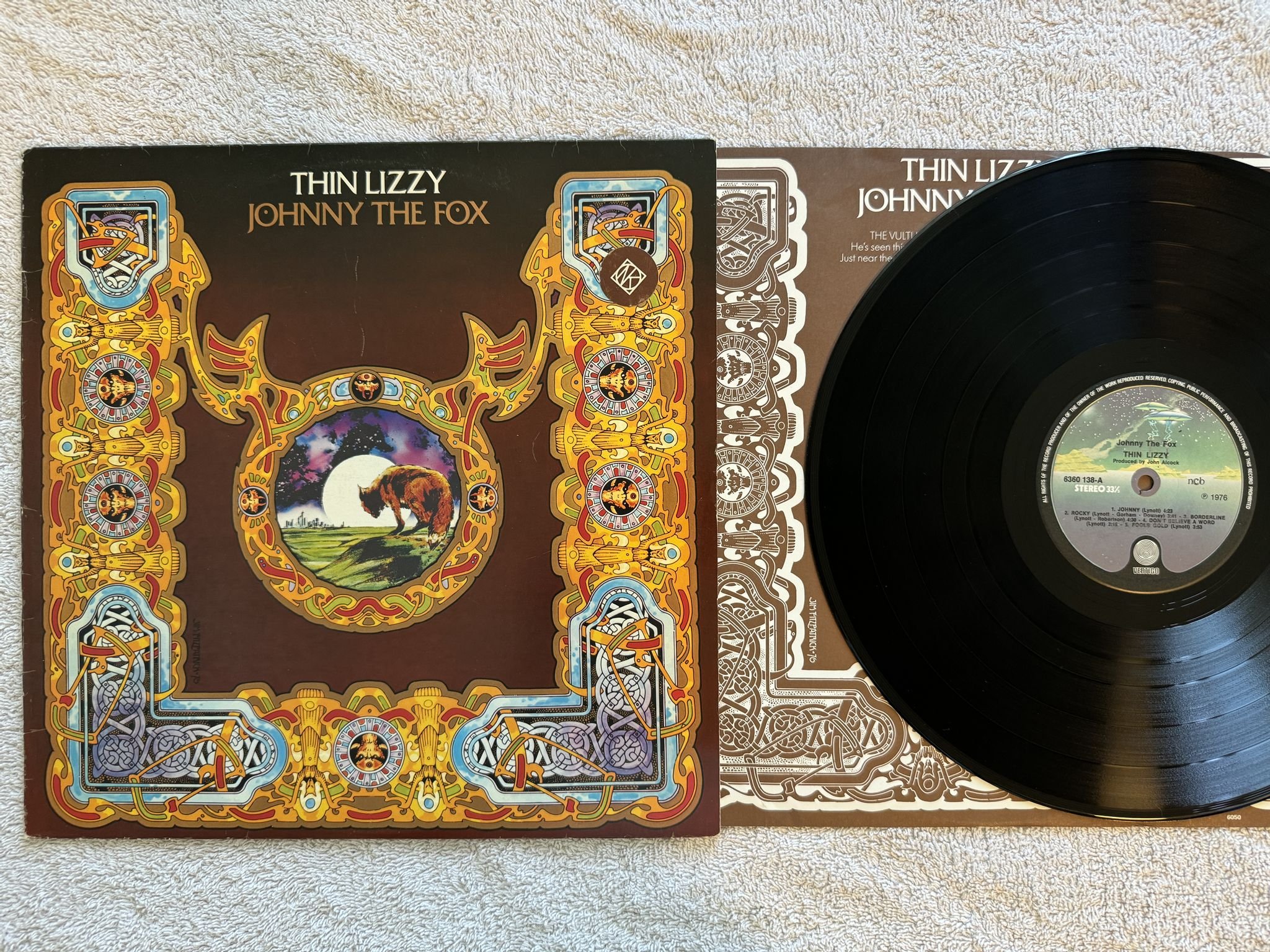 Omslagsbild för skivan THIN LIZZY Johnny the fox LP -76 ncb VERTIGO 6360138