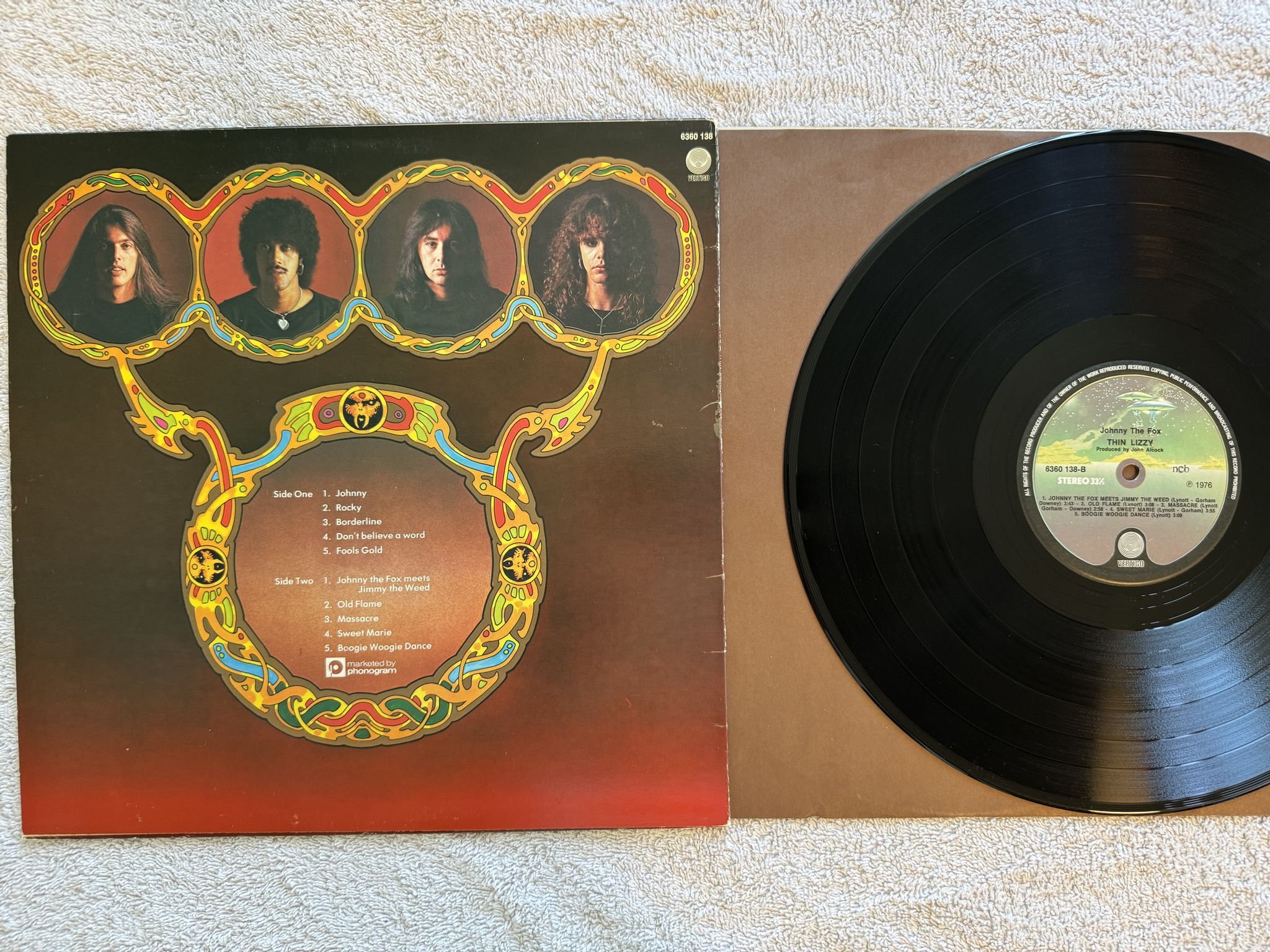 Omslagsbild för skivan THIN LIZZY Johnny the fox LP -76 ncb VERTIGO 6360138