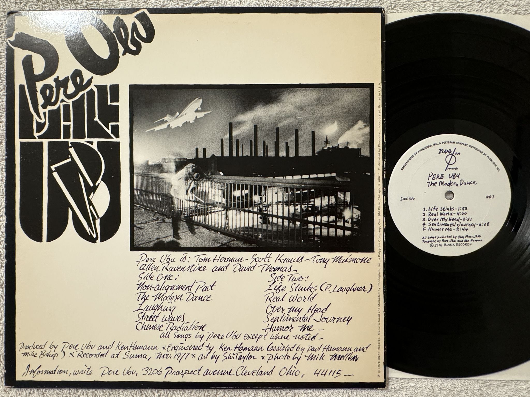 Omslagsbild för skivan PERE UBU the modern dance LP -78 US blank 001 *** POST-PUNK ***