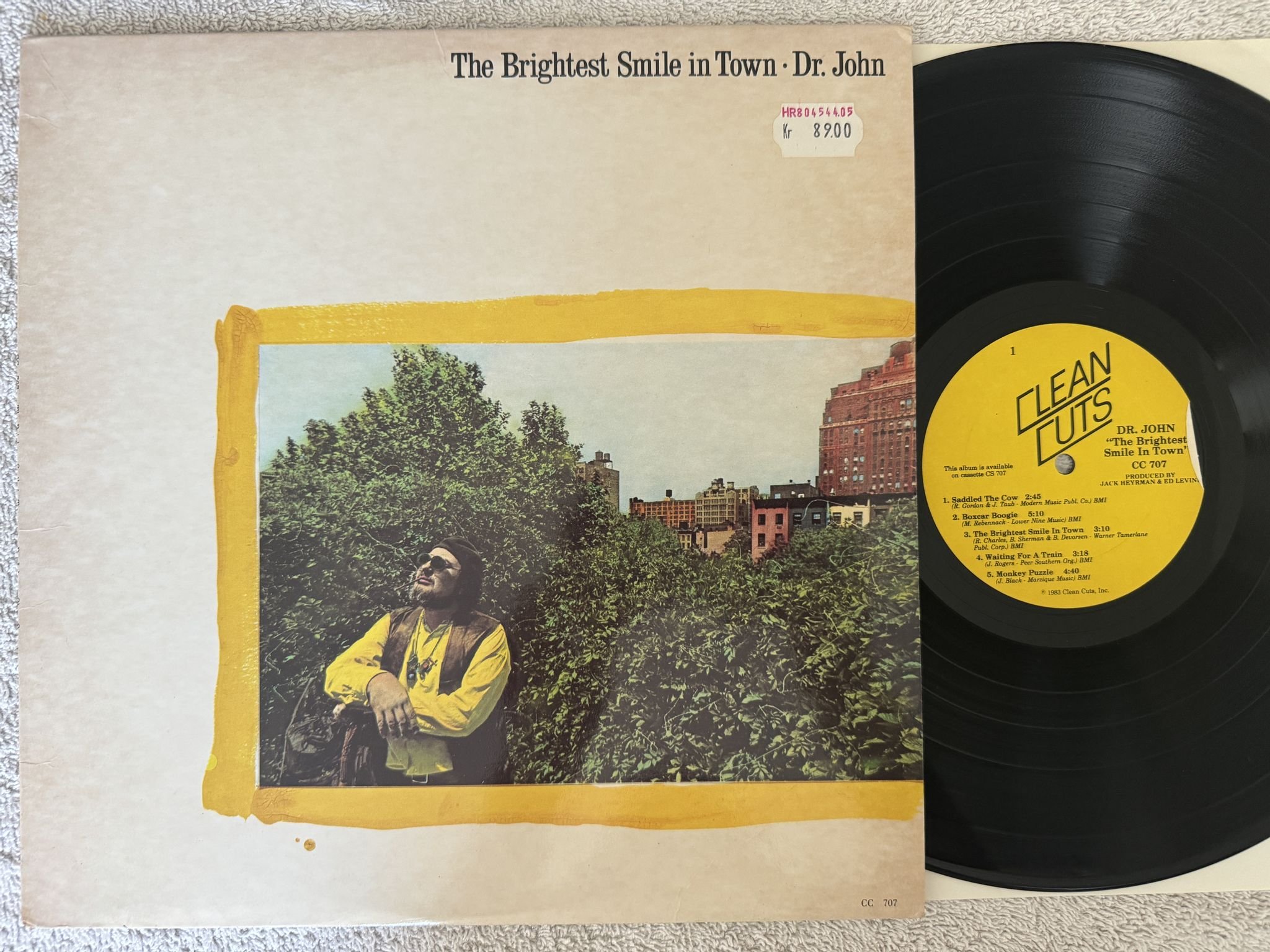 Omslagsbild för skivan DR JOHN the brightest smile in town LP -83 UK CLEAN CUTS FIEND 9