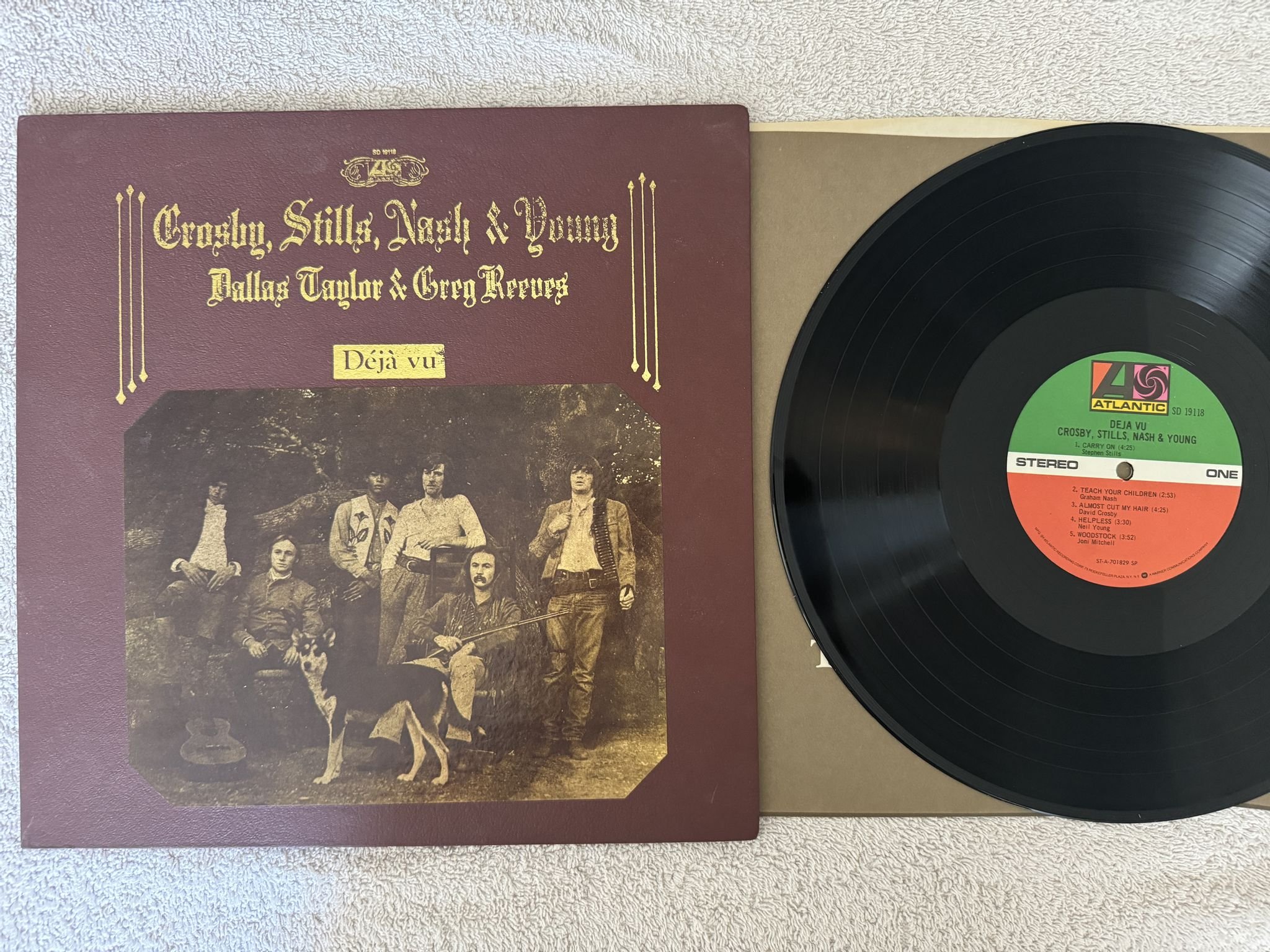 Omslagsbild för skivan CROSBY STILLS NASH & YOUNG deja vu LP US ATLANTIC SD 19118