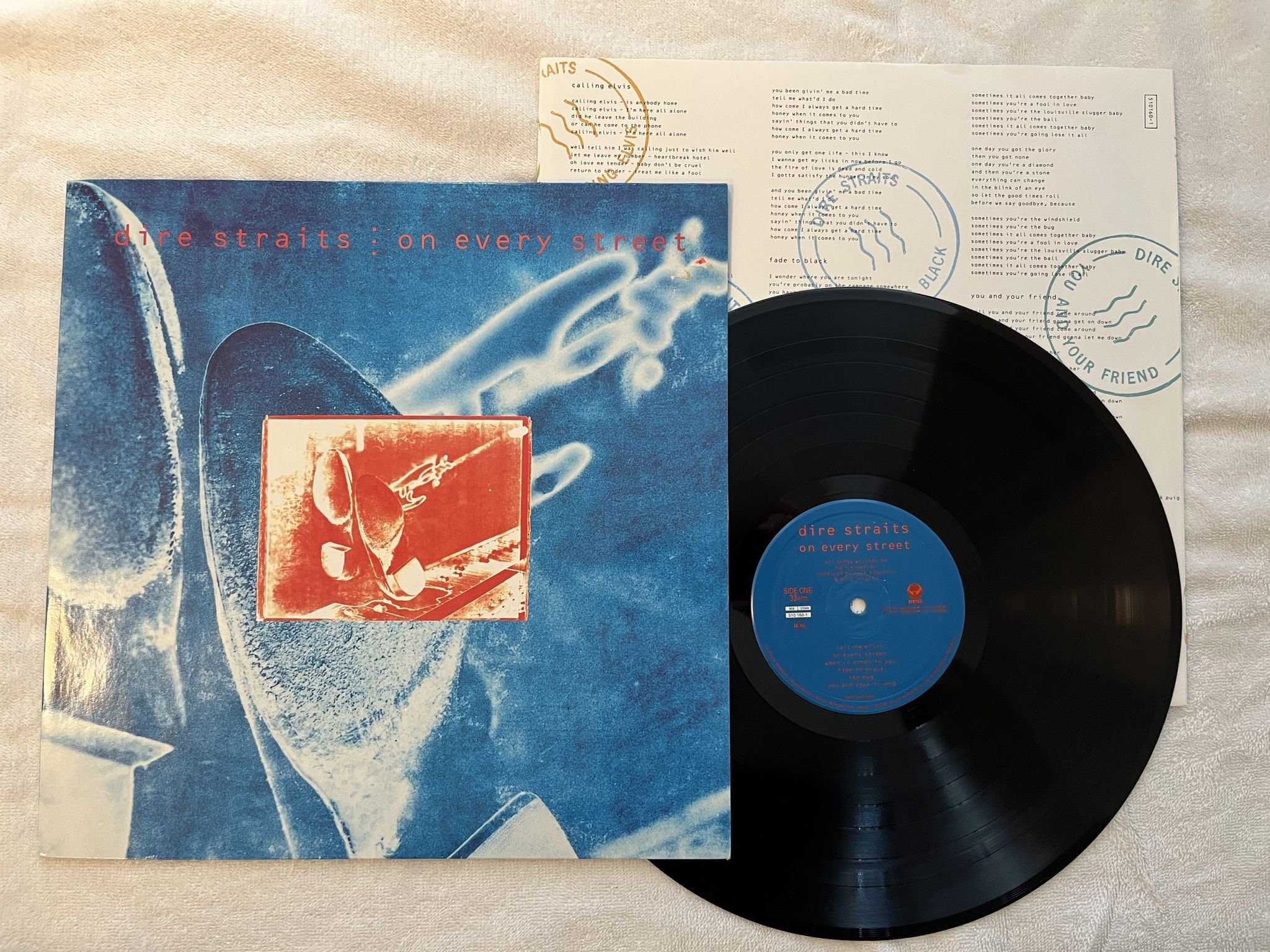 Omslagsbild för skivan DIRE STRAITS on every street LP -91 VERTIGO 510 160-1