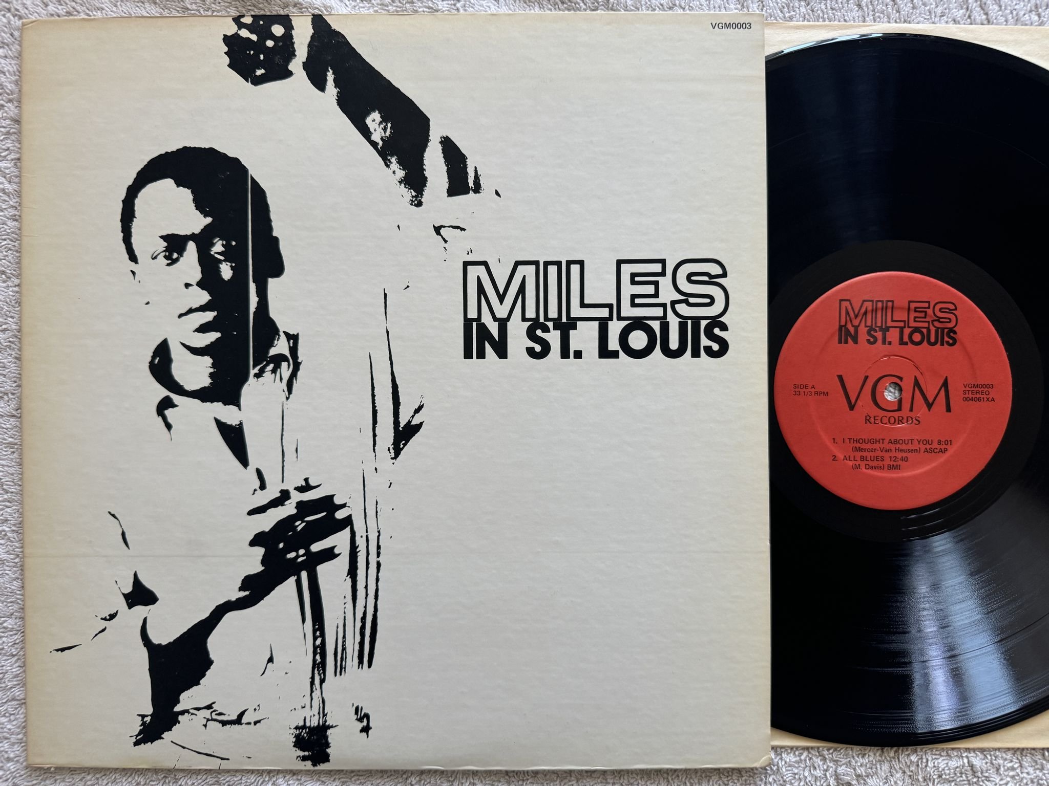 Omslagsbild för skivan MILES DAVIS in St Louis LP US VGM RECORDS VGM0003