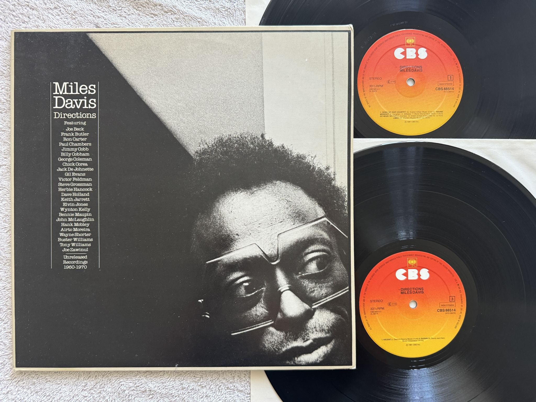 Omslagsbild för skivan MILES DAVIS directions 2xLP -81 CBS 88514
