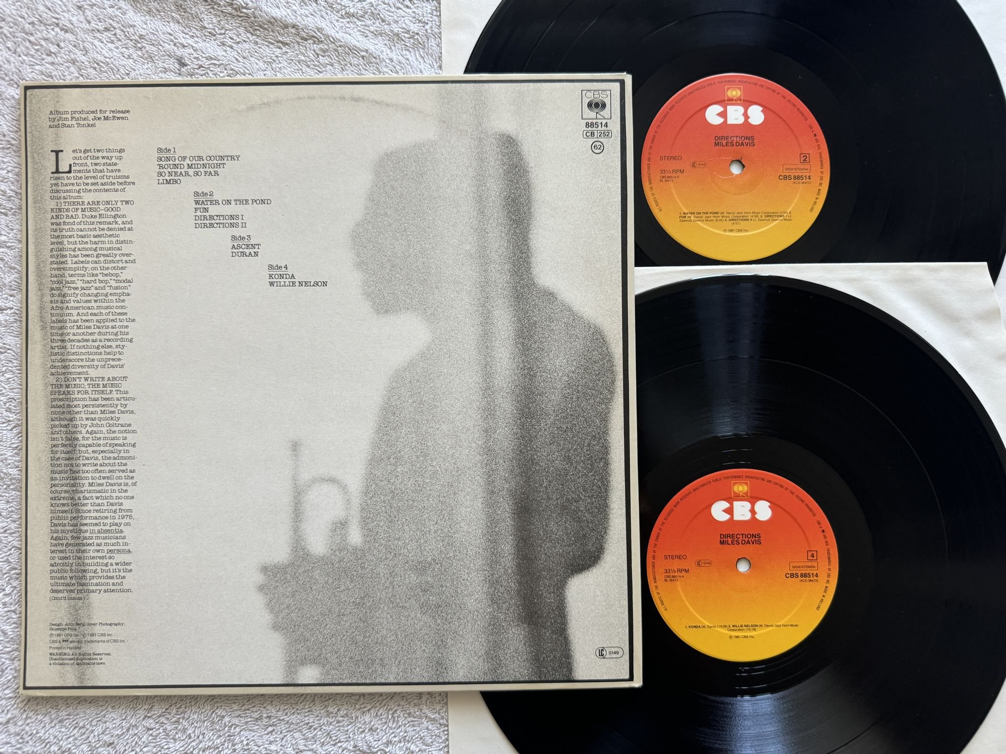 Omslagsbild för skivan MILES DAVIS directions 2xLP -81 CBS 88514