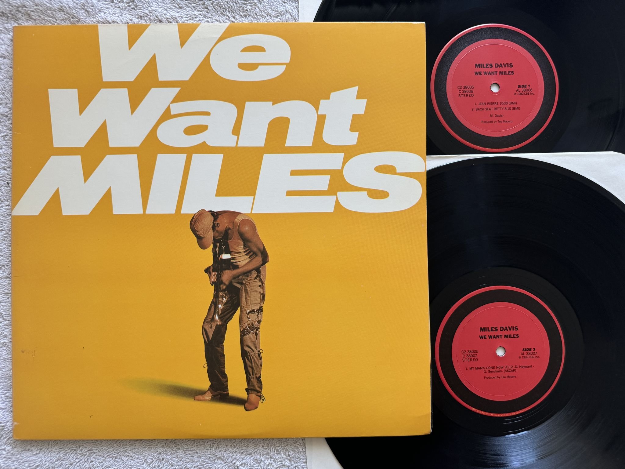 Omslagsbild för skivan MILES DAVIS We Want Miles 2xLP -82 US COLUMBIA C2 38005