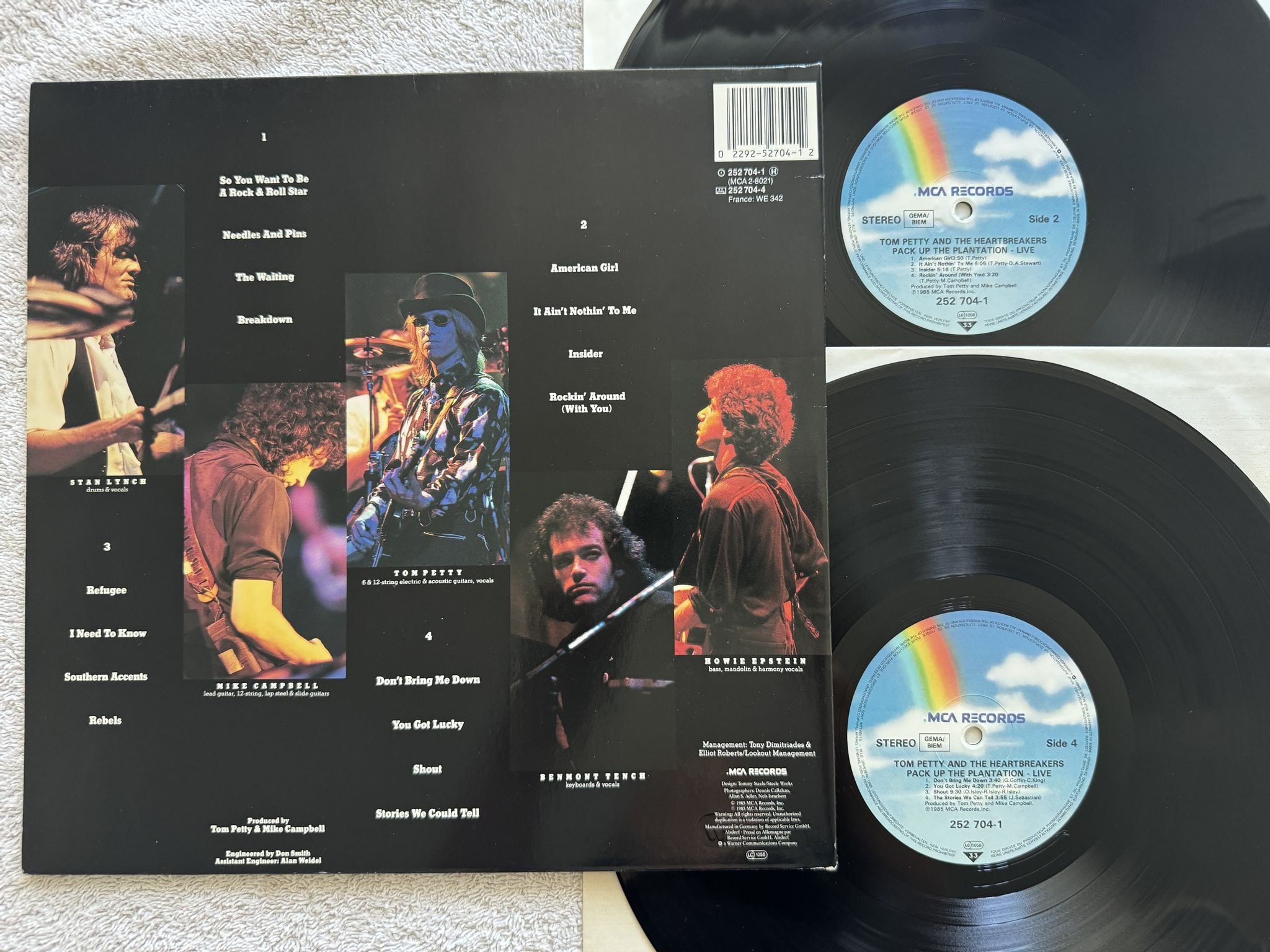 Omslagsbild för skivan TOM PETTY AND THE HEARTBREAKERS pack up the plantation 2xLP -85 MCA 252 704-1