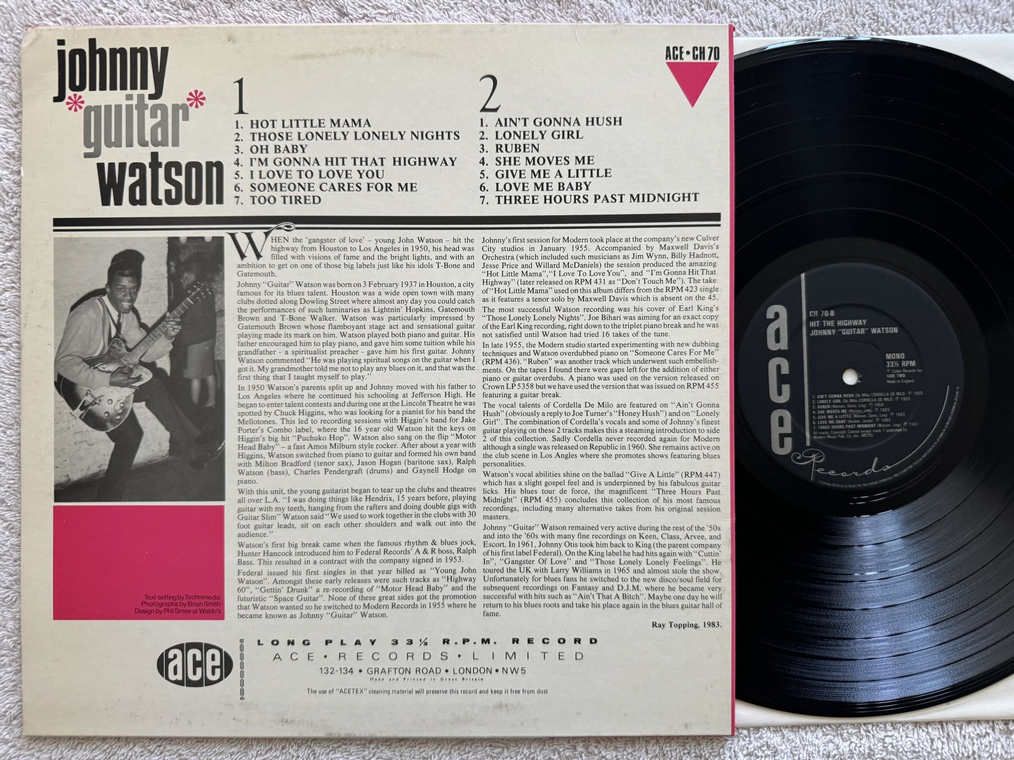 Omslagsbild för skivan JOHNNY GUITAR WATSON Hit The Highway LP -83 ACE CH 70
