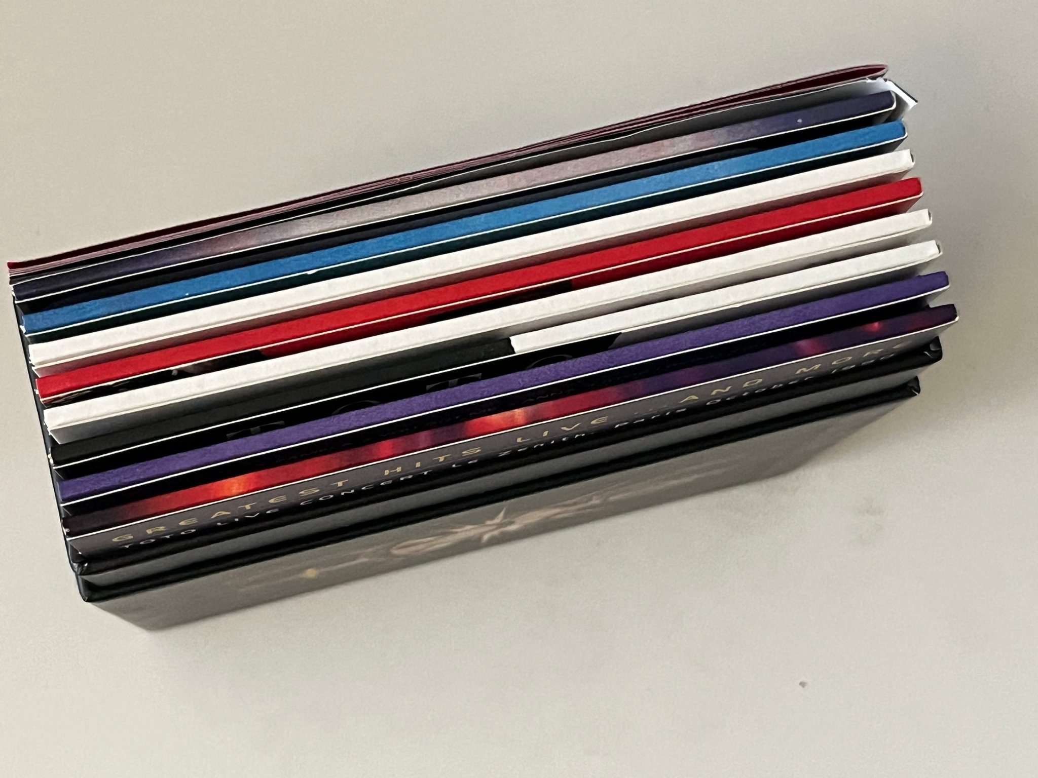 Omslagsbild för skivan TOTO – The Collection 8xCD BOX 2008 Columbia – 88697 25126 2