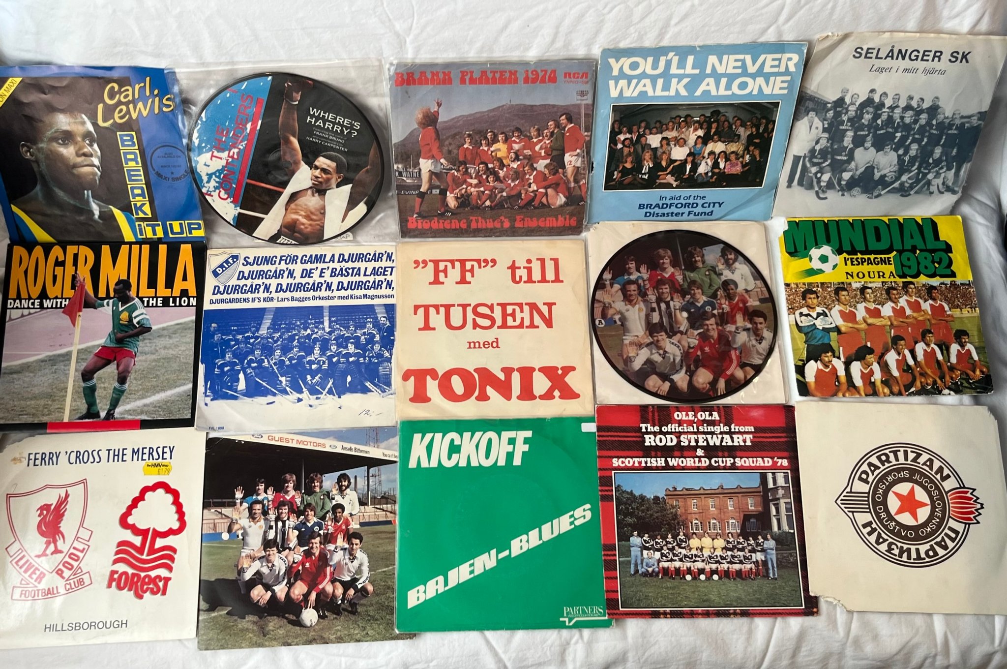 Omslagsbild för skivan Massor med sportrelaterade singlar från Hot Records