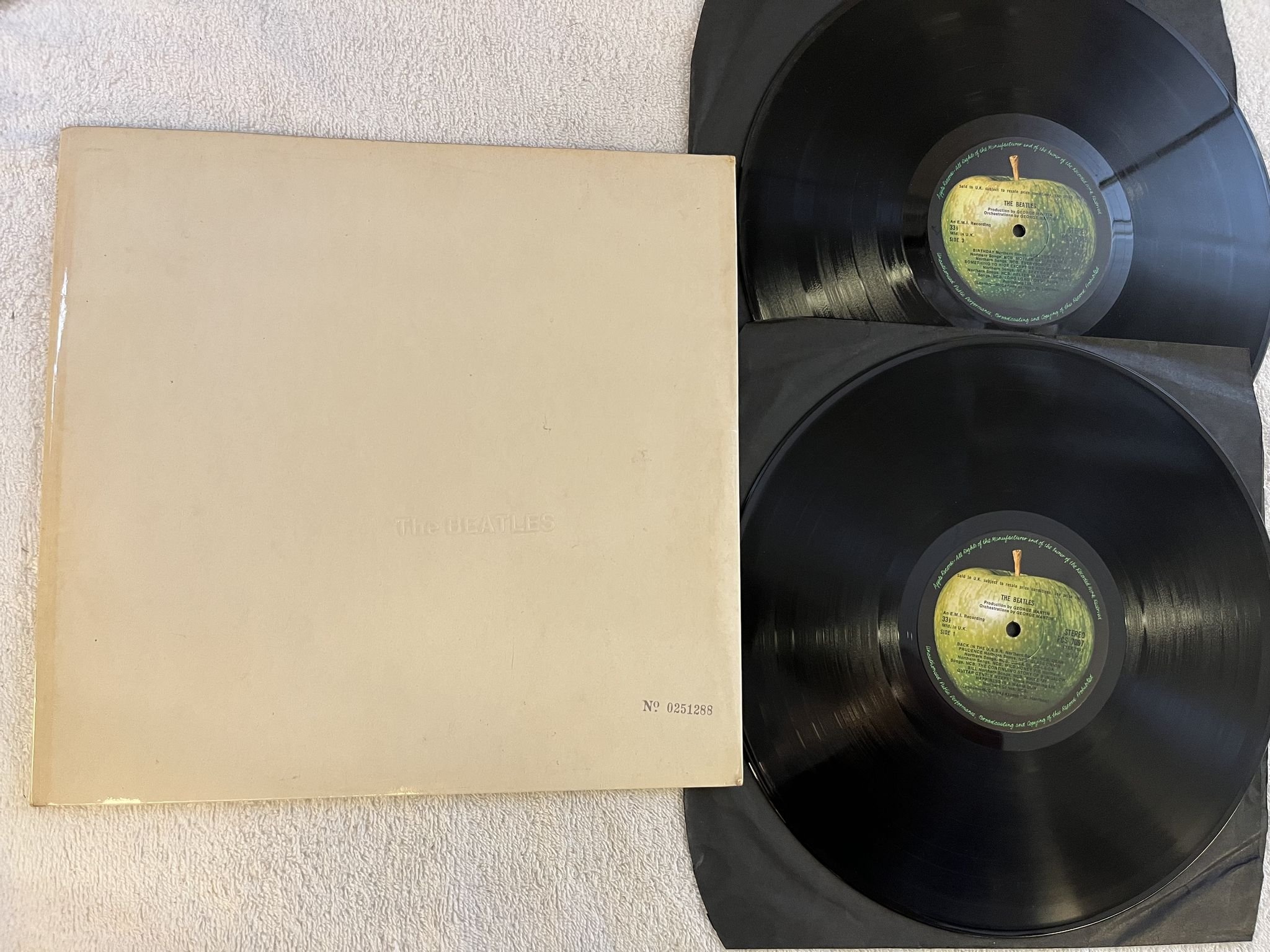 Omslagsbild för skivan THE BEATLES white album 2xLP -68 UK APPLE PCS 7067/8 ** Numbered #0251288 **