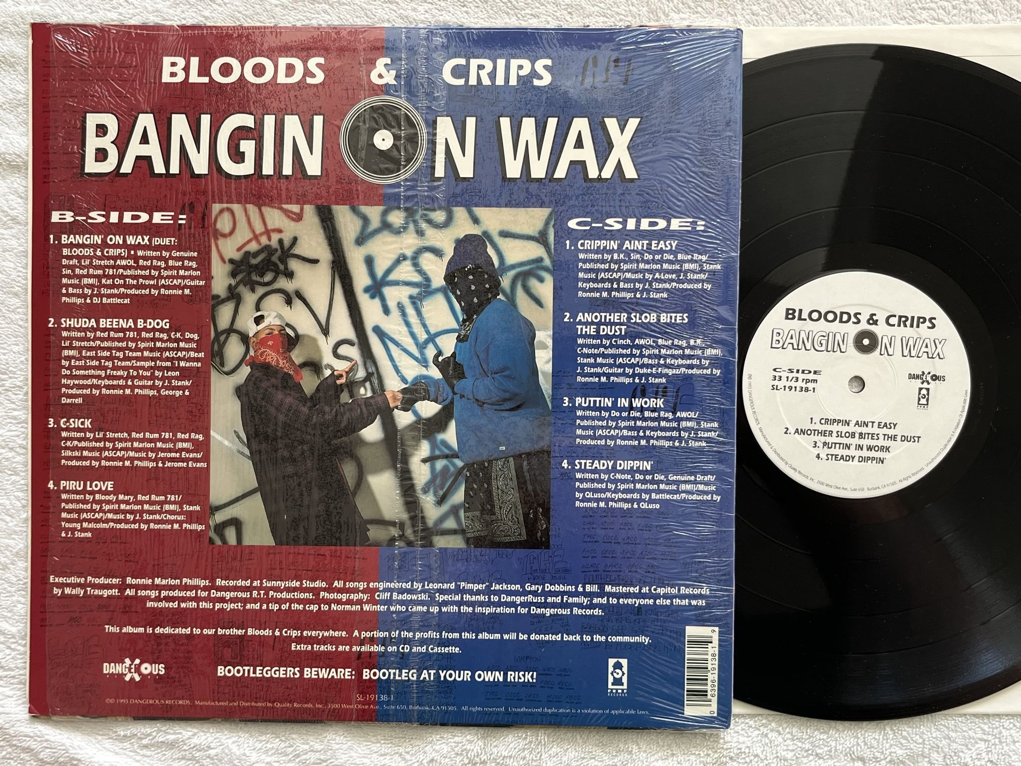 Omslagsbild för skivan BLOODS & CRIPS Bangin On Wax LP -93 US DANGEROUS SL-19138-1 ** RARE G-FUNK **
