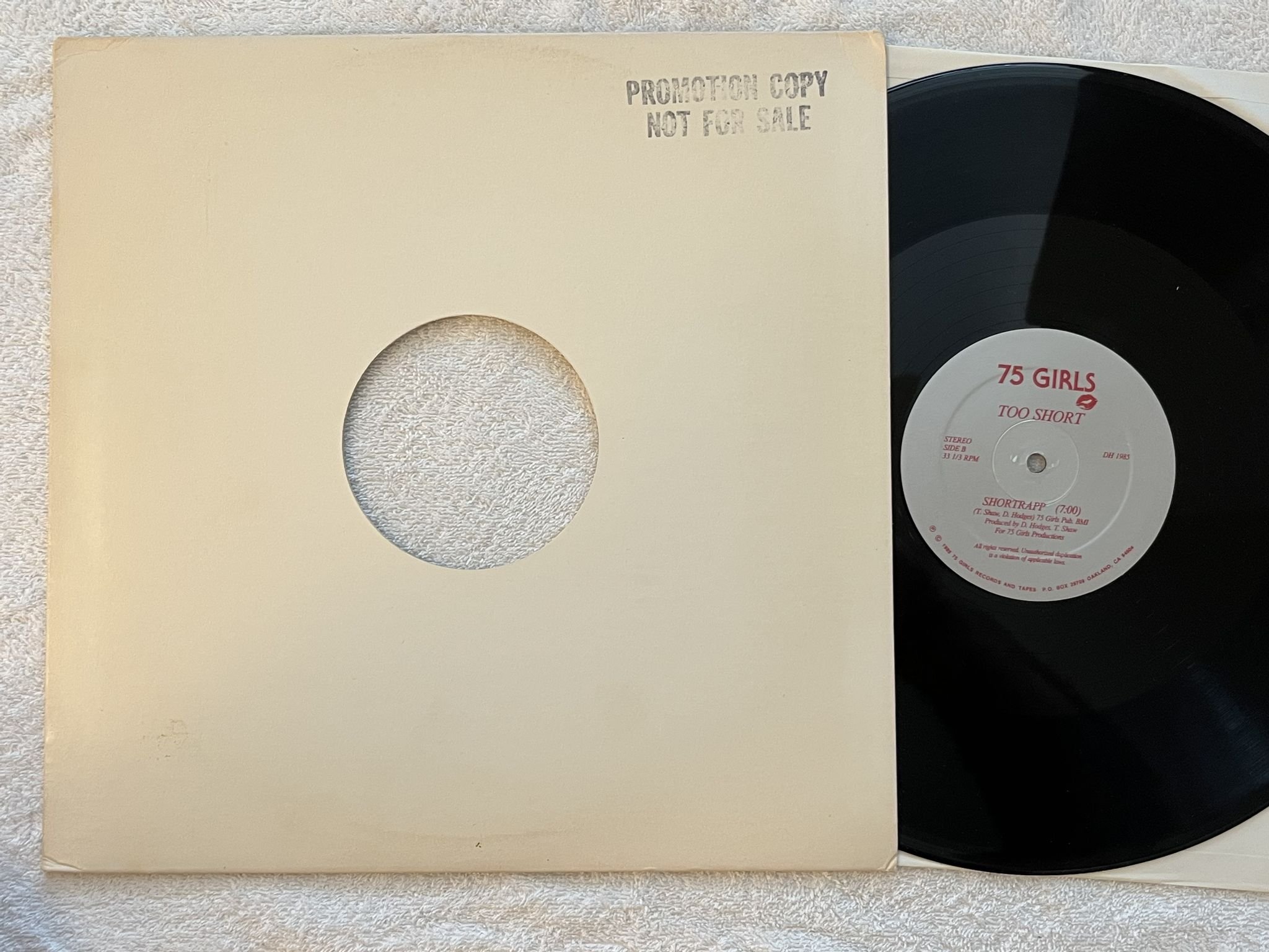 Omslagsbild för skivan TOO SHORT girl / shortrapp 12" -85 US 75 GIRLS DH 1985