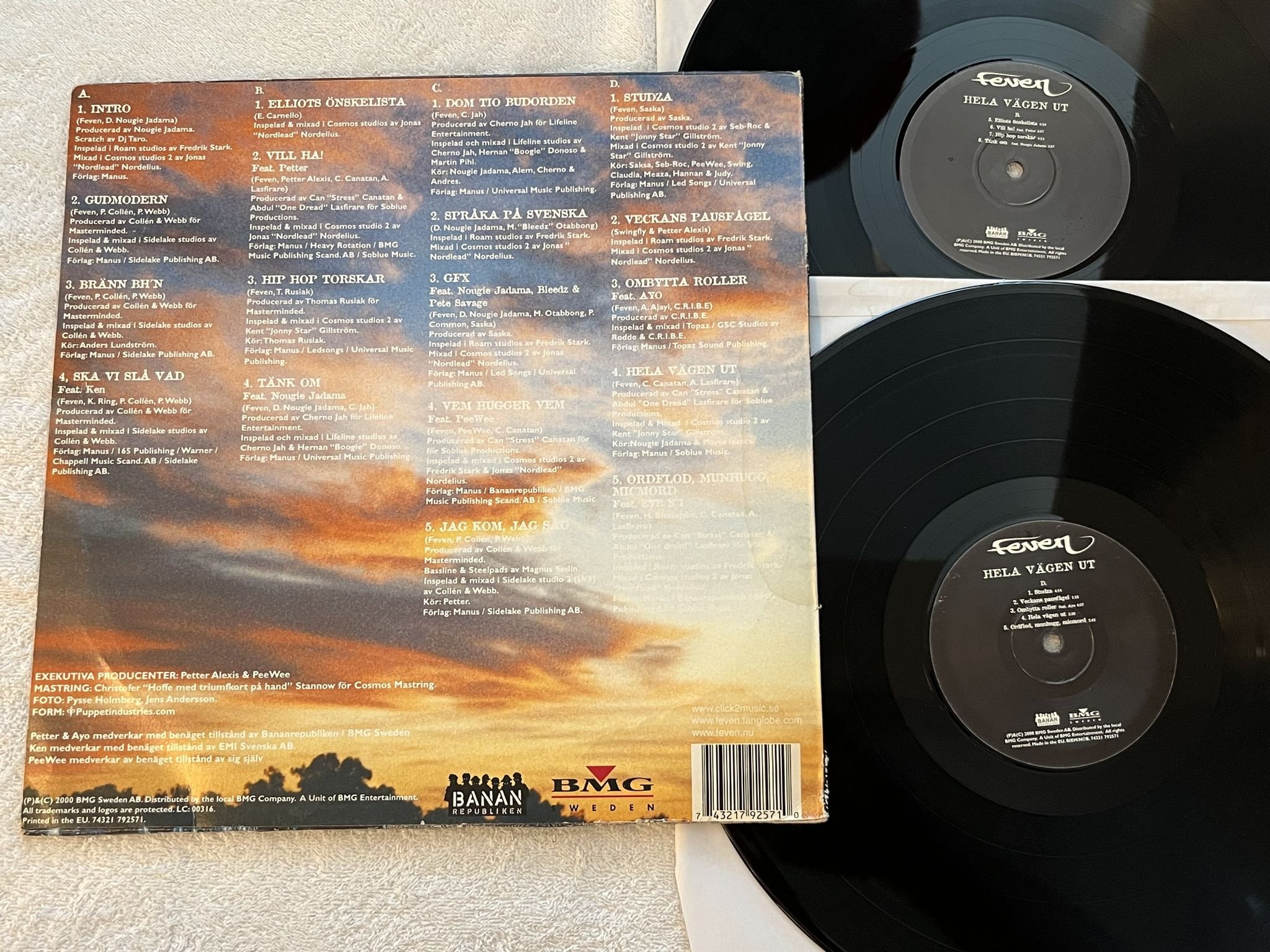 Omslagsbild för skivan FEVEN hela vägen ut 2xLP 2000 BANANREPUBLIKEN 74321 79257 1