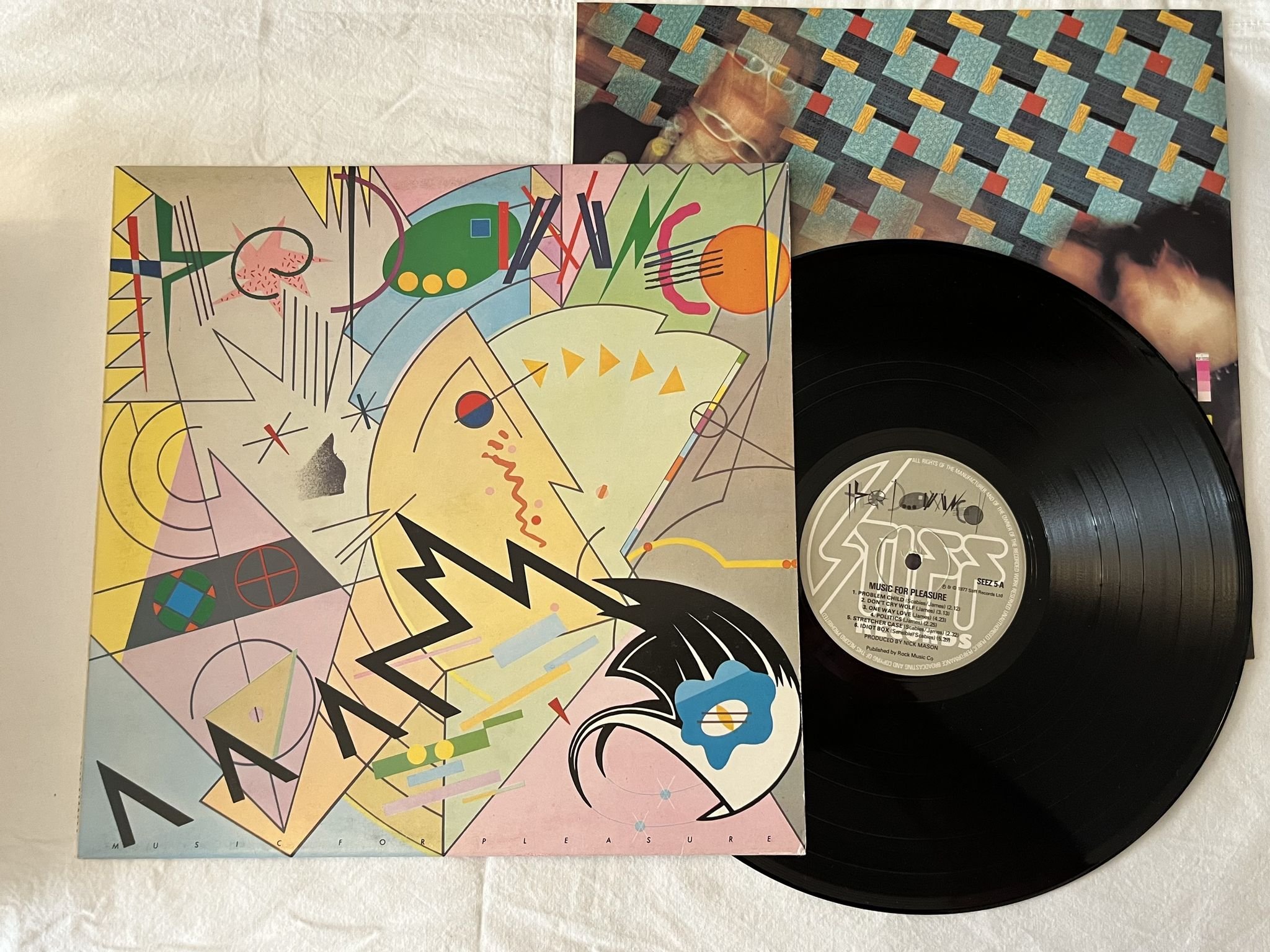 Omslagsbild för skivan THE DAMNED music for pleasure LP -77 UK STIFF SEEZ 5 *** PUNK ***