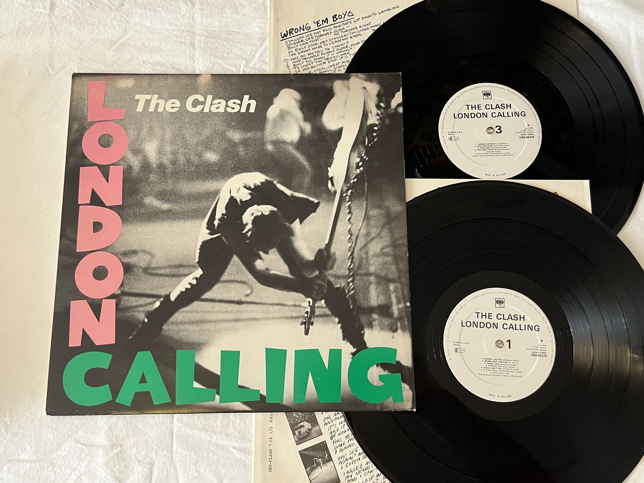 Omslagsbild för skivan THE CLASH London Calling 2xLP -79 Hol CBS 88478