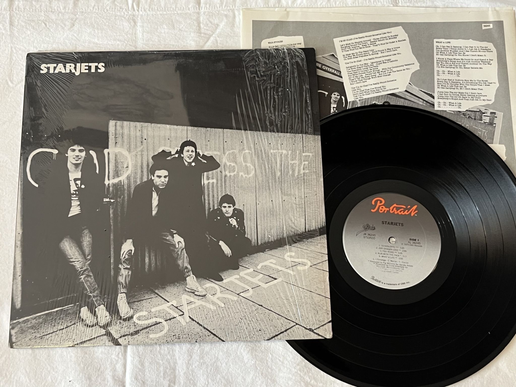 Omslagsbild för skivan STARJETS s/t LP -79 US PORTRAIT 36245 **** POWER POP ****