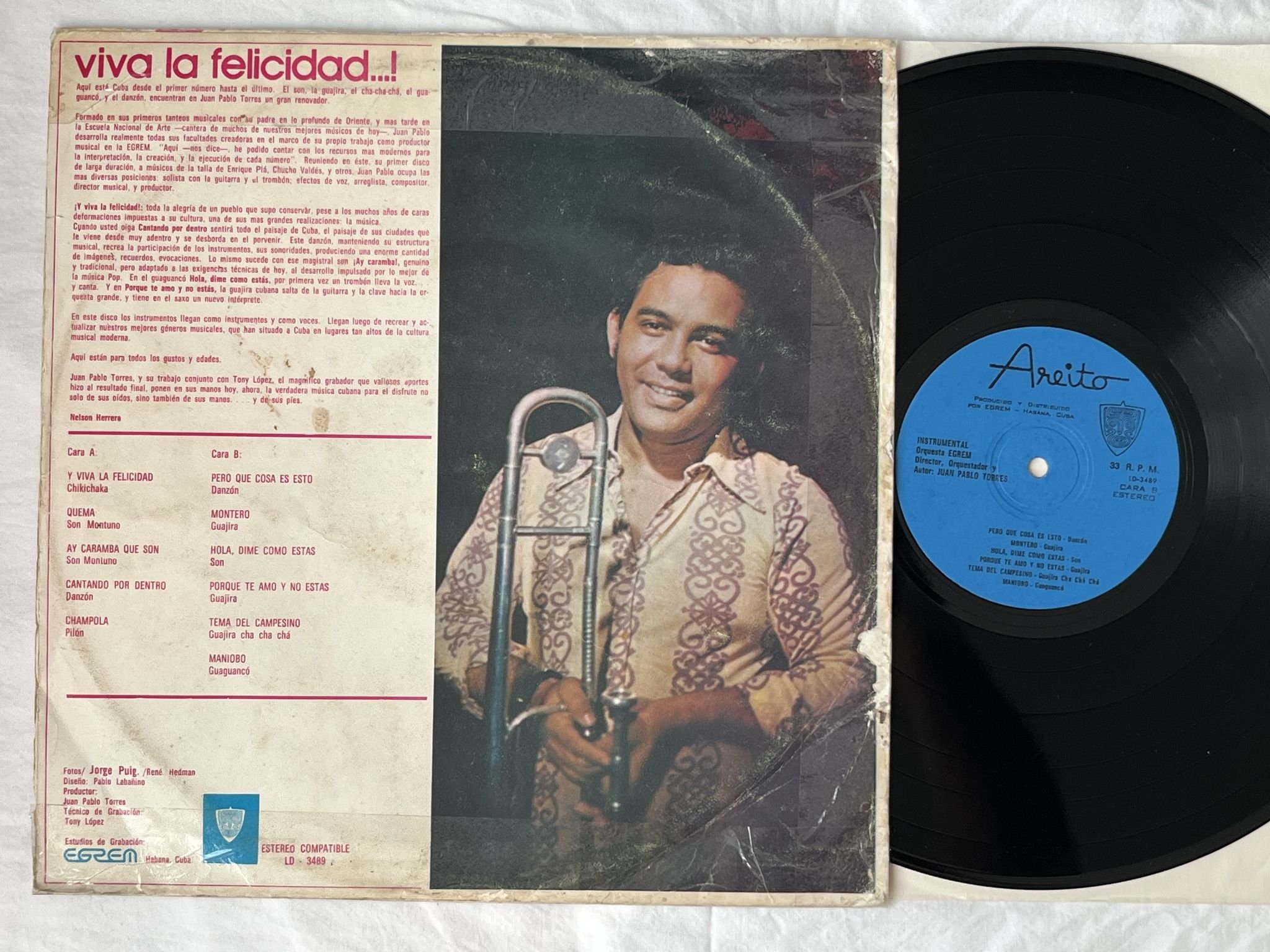 Omslagsbild för skivan JUAN PABLO TORRES Y Viva La Felicidad...! LP -75 Cuba AREITO LD-3489 ** YEAH **