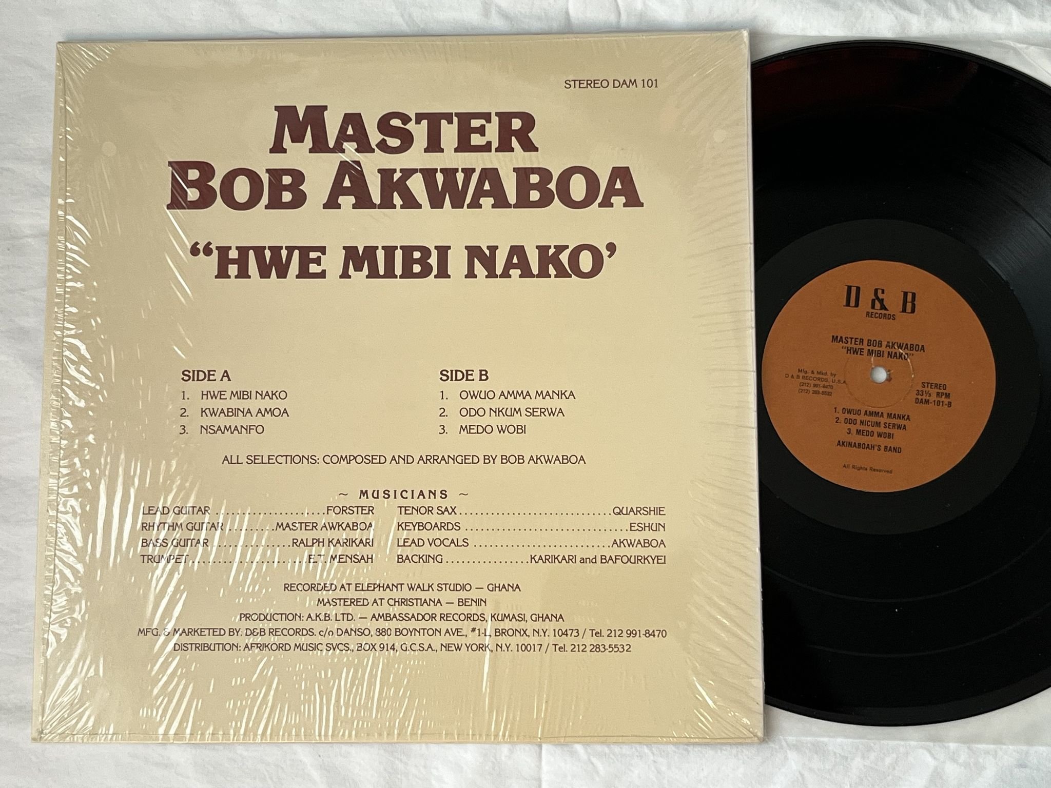 Omslagsbild för skivan Master Bob Akwaboa* – Hwemibi Nako LP US D&B DAM 101 *** AFRO BEAT FUNK ***