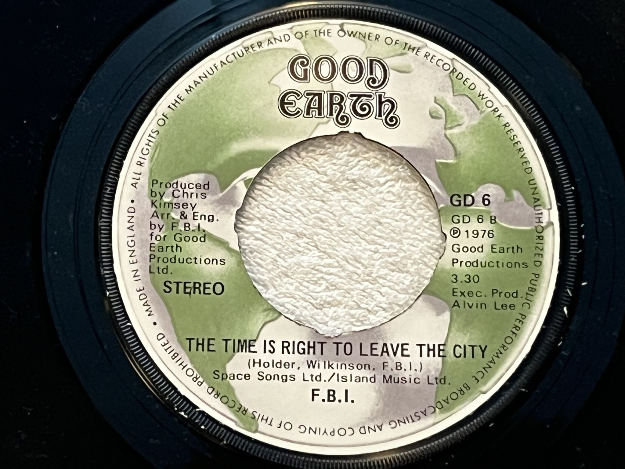 Omslagsbild för skivan F.B.I. f.b.i. / The Time Is Right To Leave The City 7" -76 UK GOOD EARTH GD6