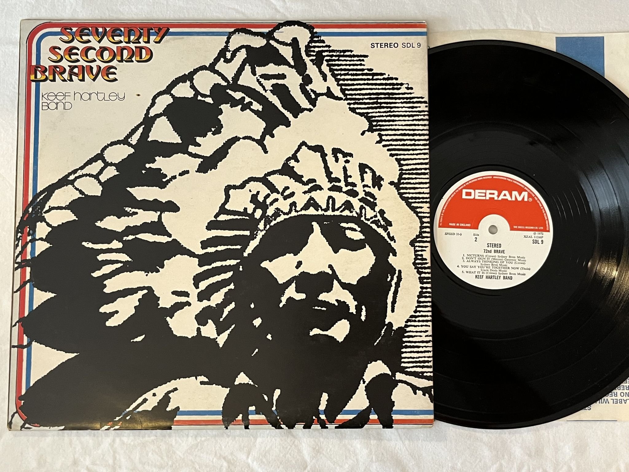 Omslagsbild för skivan KEEF HARTLEY BAND Seventy Second Brave LP -72 UK DERAM SDL 9