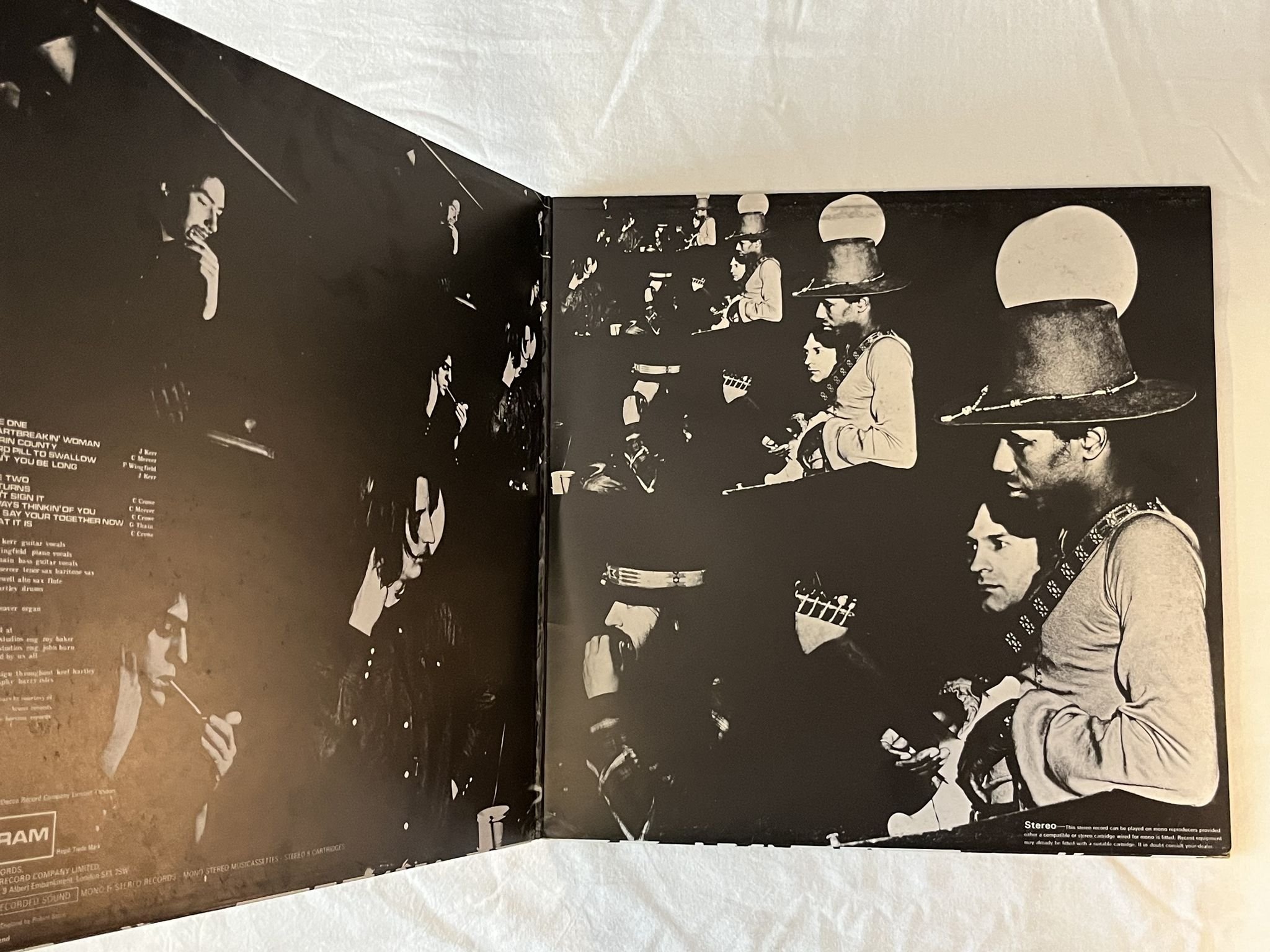 Omslagsbild för skivan KEEF HARTLEY BAND Seventy Second Brave LP -72 UK DERAM SDL 9