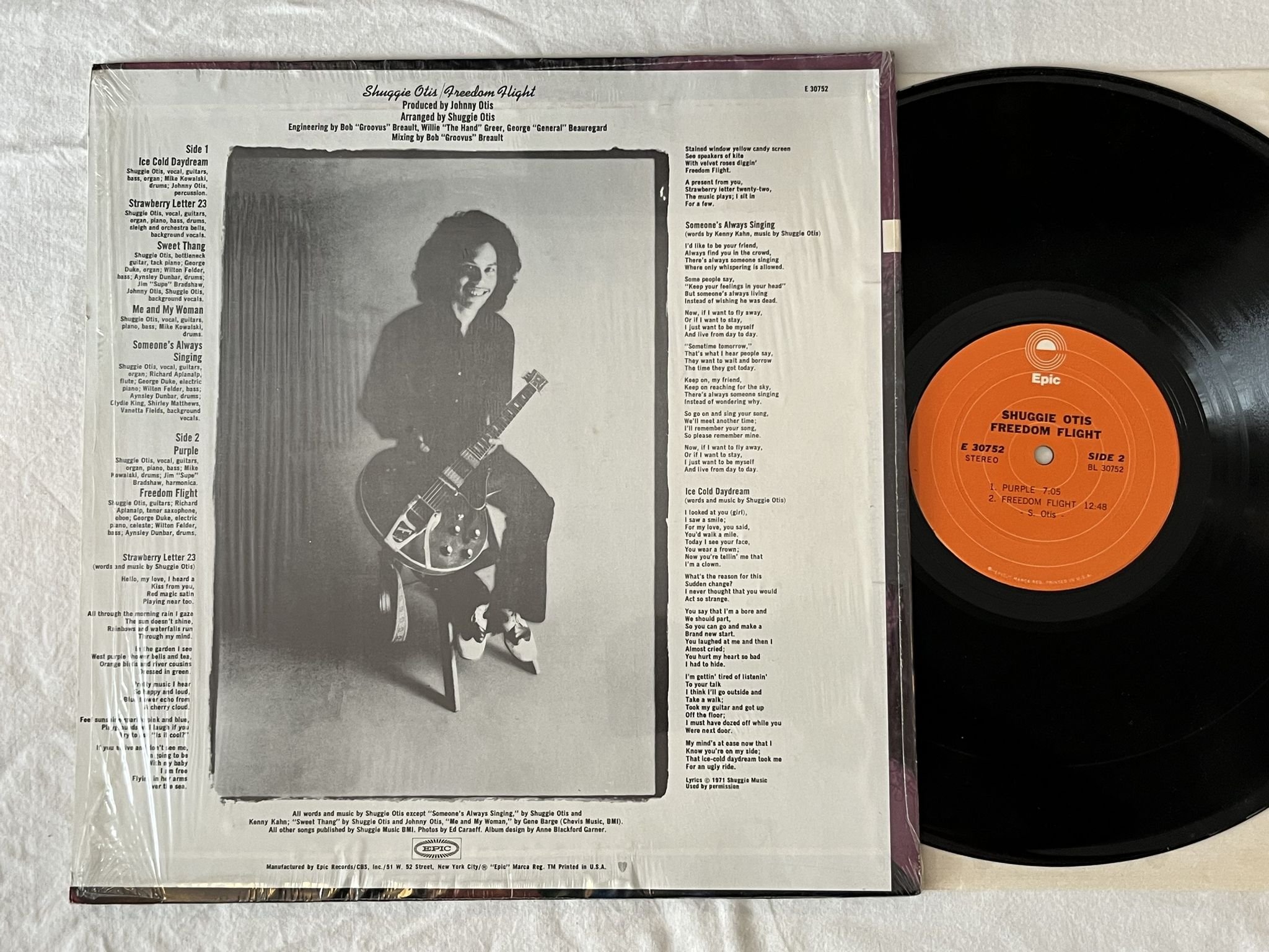 Omslagsbild för skivan SHUGGIE OTIS freedom flight LP -71 US EPIC E 30752 ** MASTERPIECE ***