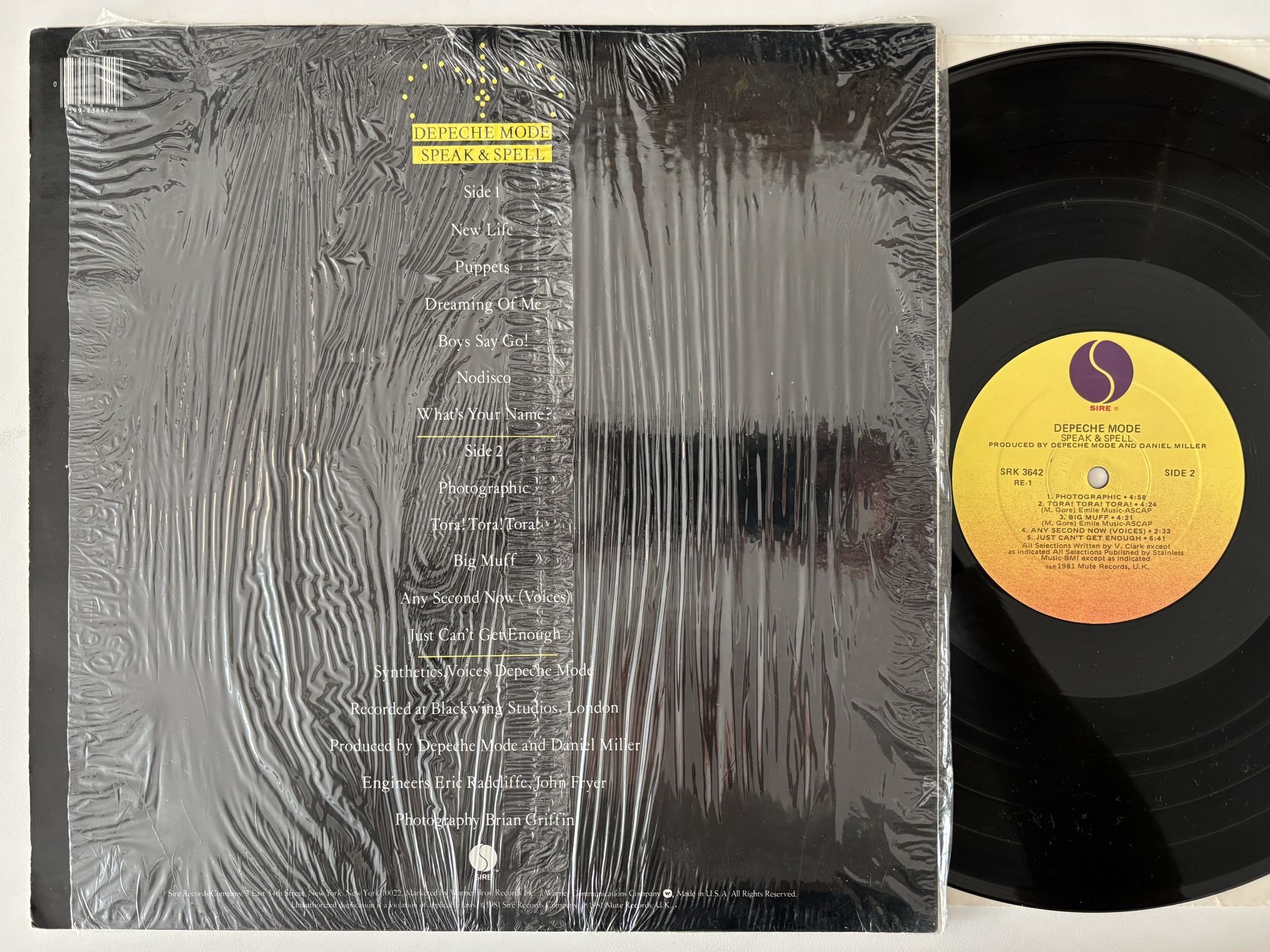 Omslagsbild för skivan DEPECHE MODE Speak & Spell LP -81 US SIRE SRK 3642