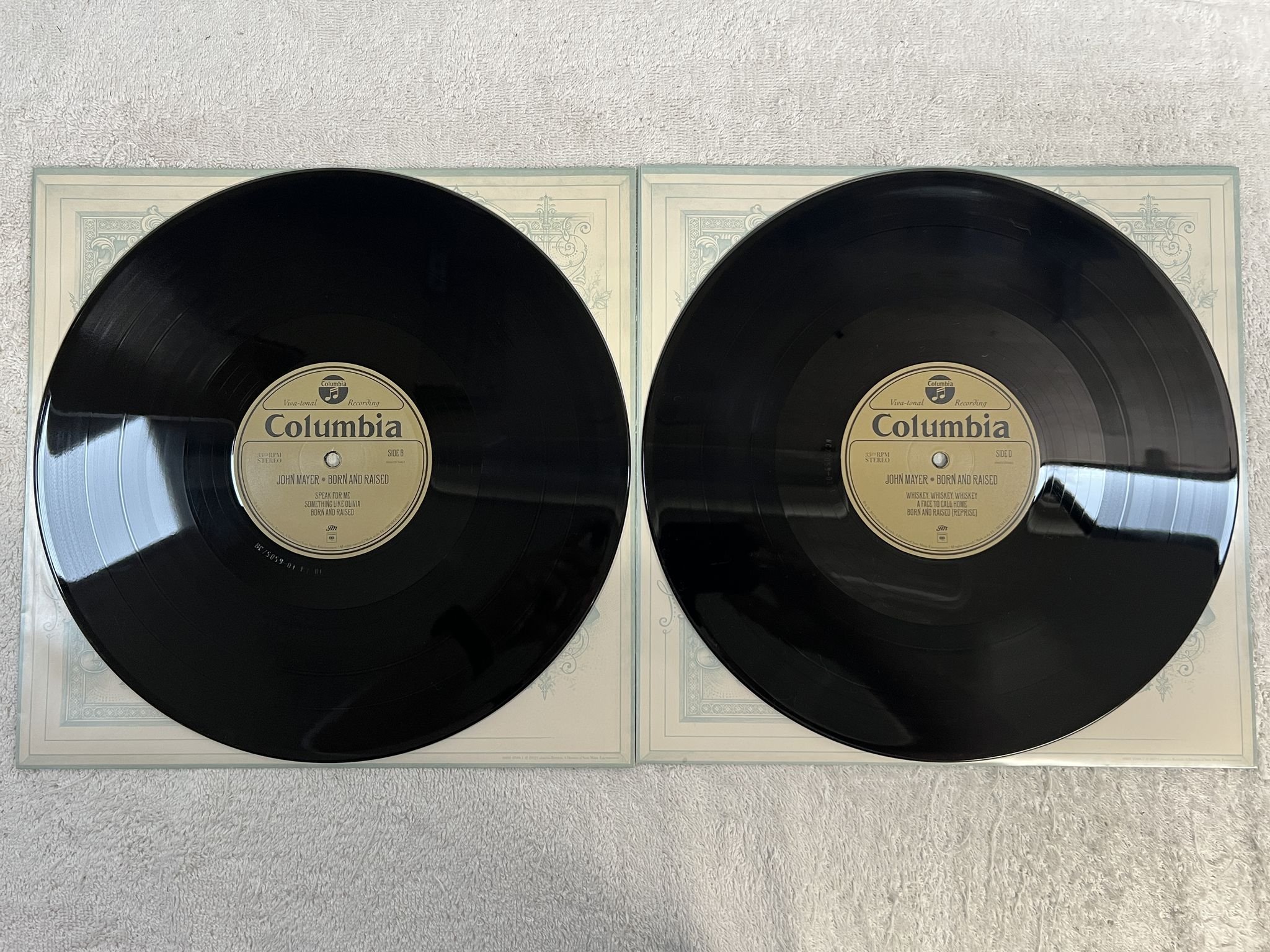 Omslagsbild för skivan JOHN MAYER Born And Raised 2xLP + CD 2012 COLUMBIA 886919760601