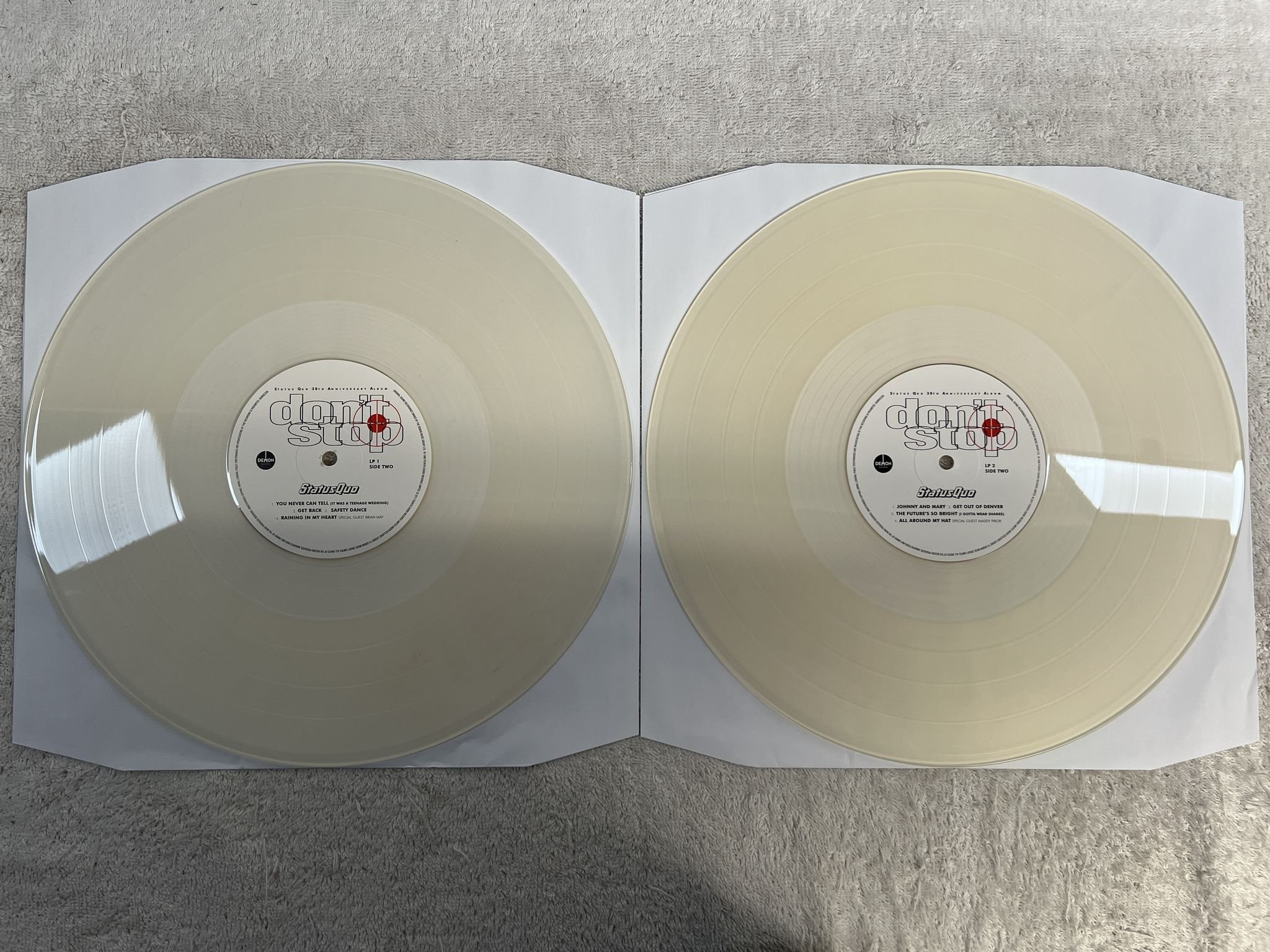 Omslagsbild för skivan STATUS QUO don't stop 2xLP 2017 DEMON DEMREC208