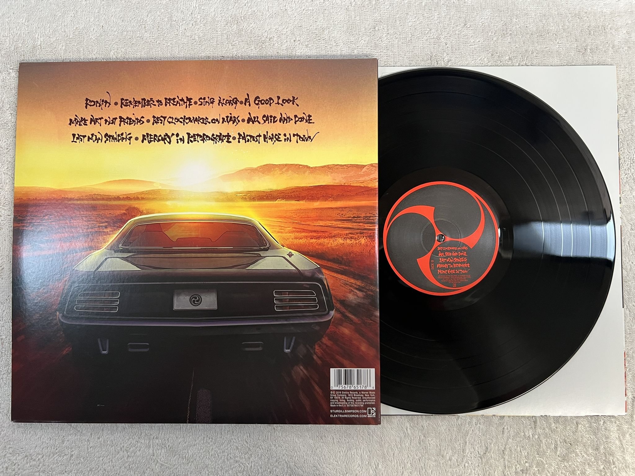 Omslagsbild för skivan STURGILL SIMPSON Sound & Fury LP 2019 ELEKTRA 0075678651786