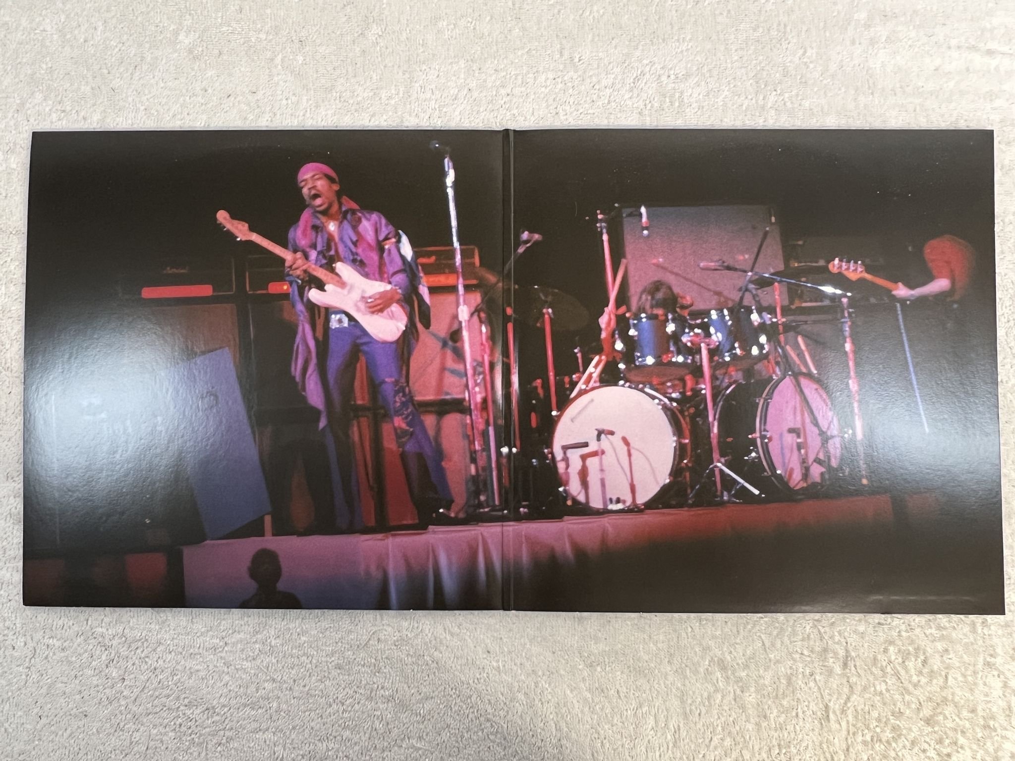 Omslagsbild för skivan JIMI HENDRIX EXPERIENCE Los Angeles Forum • April 26, 1969 2xLP 2022 LEGACY