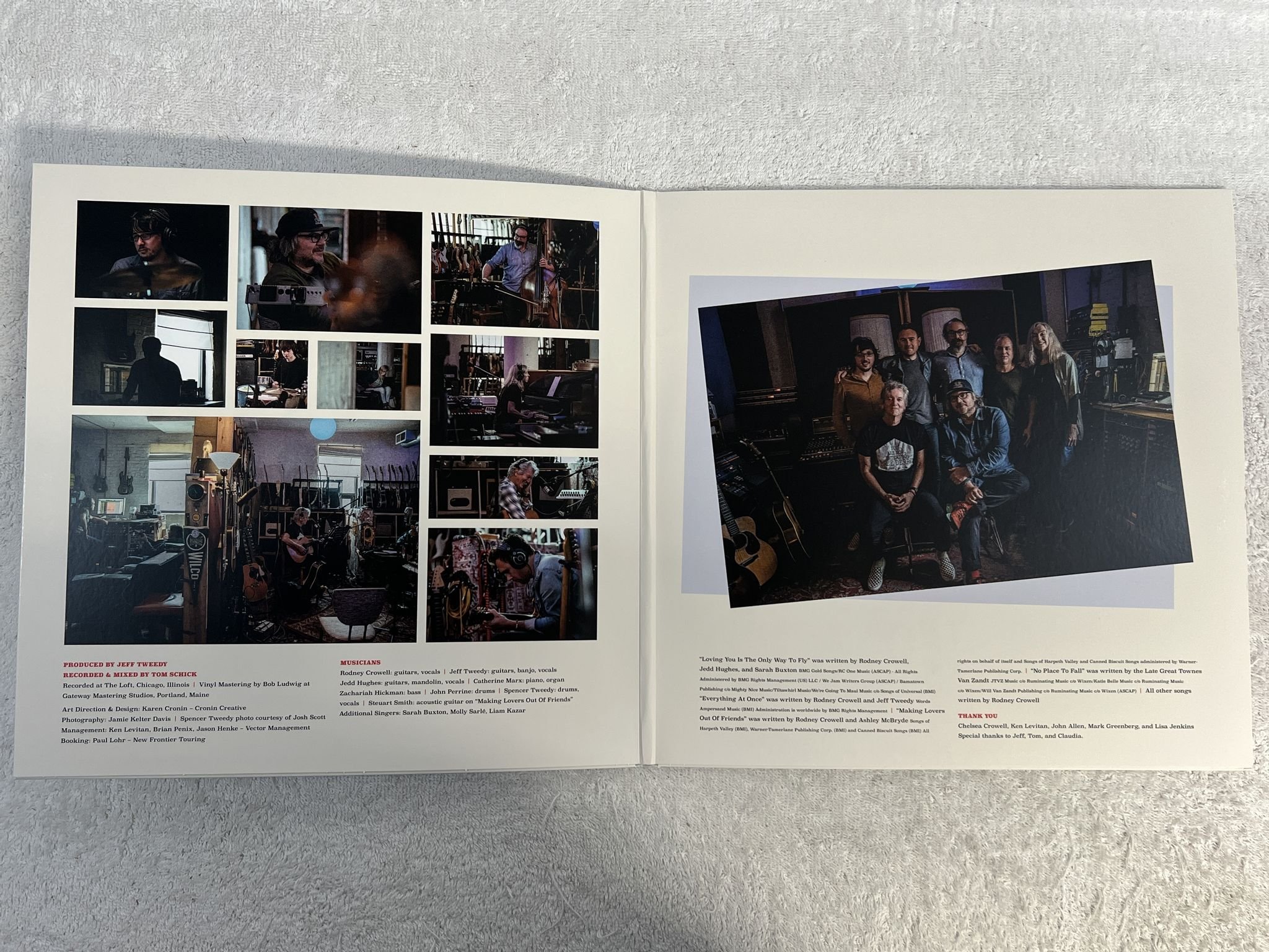 Omslagsbild för skivan RODNEY CROWELL The Chicago Sessions LP 2023 NEW WEST NW5725