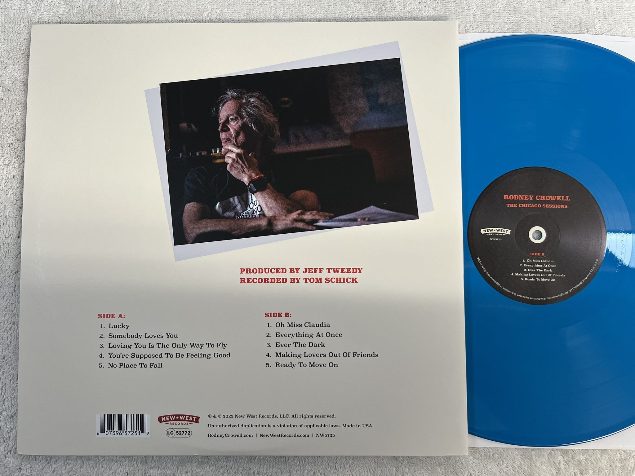 Omslagsbild för skivan RODNEY CROWELL The Chicago Sessions LP 2023 NEW WEST NW5725
